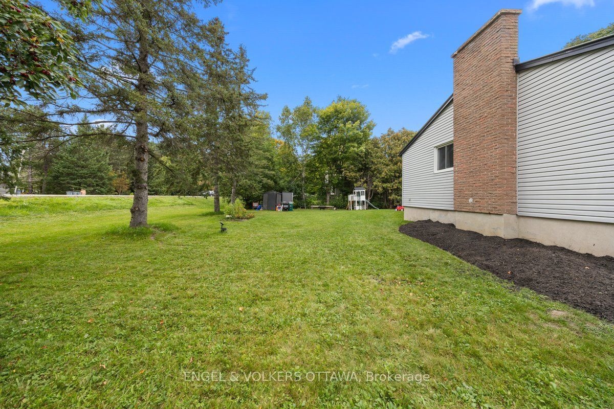 1393 Sutherland Drive Property Photo 41