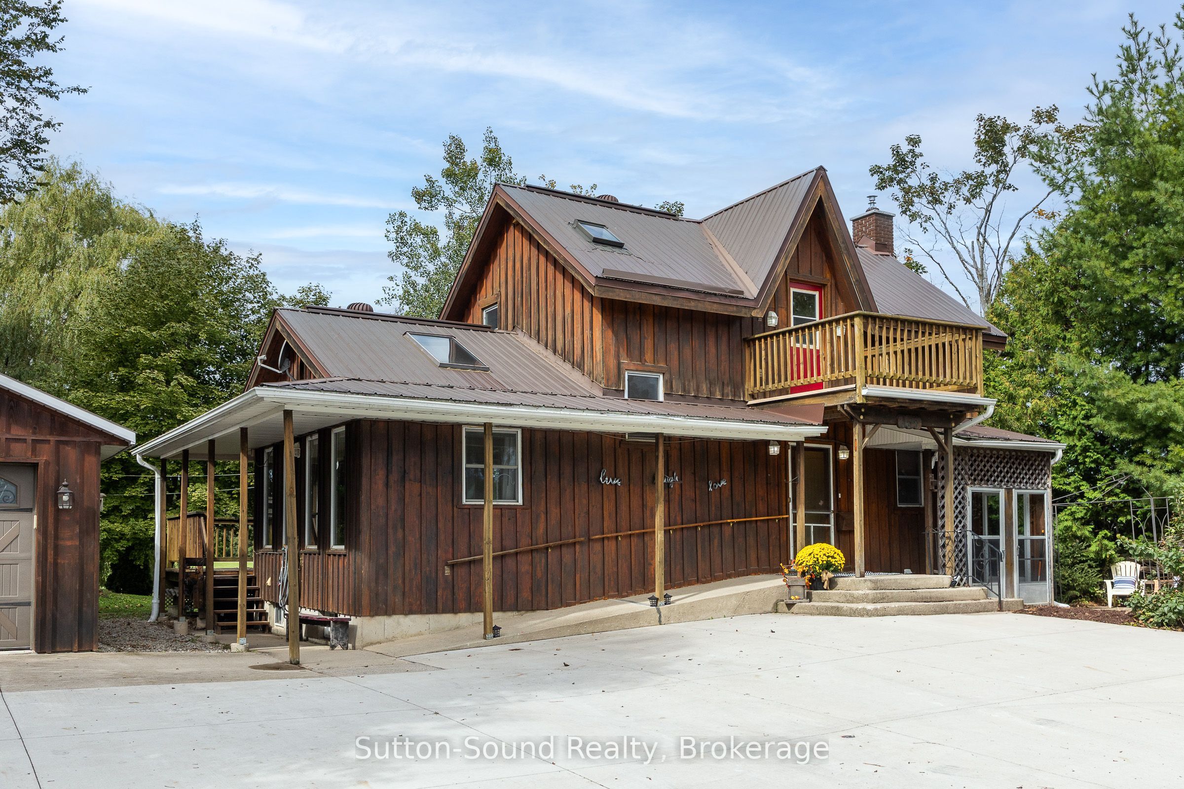 164 Hamilton Street Property Photo 2