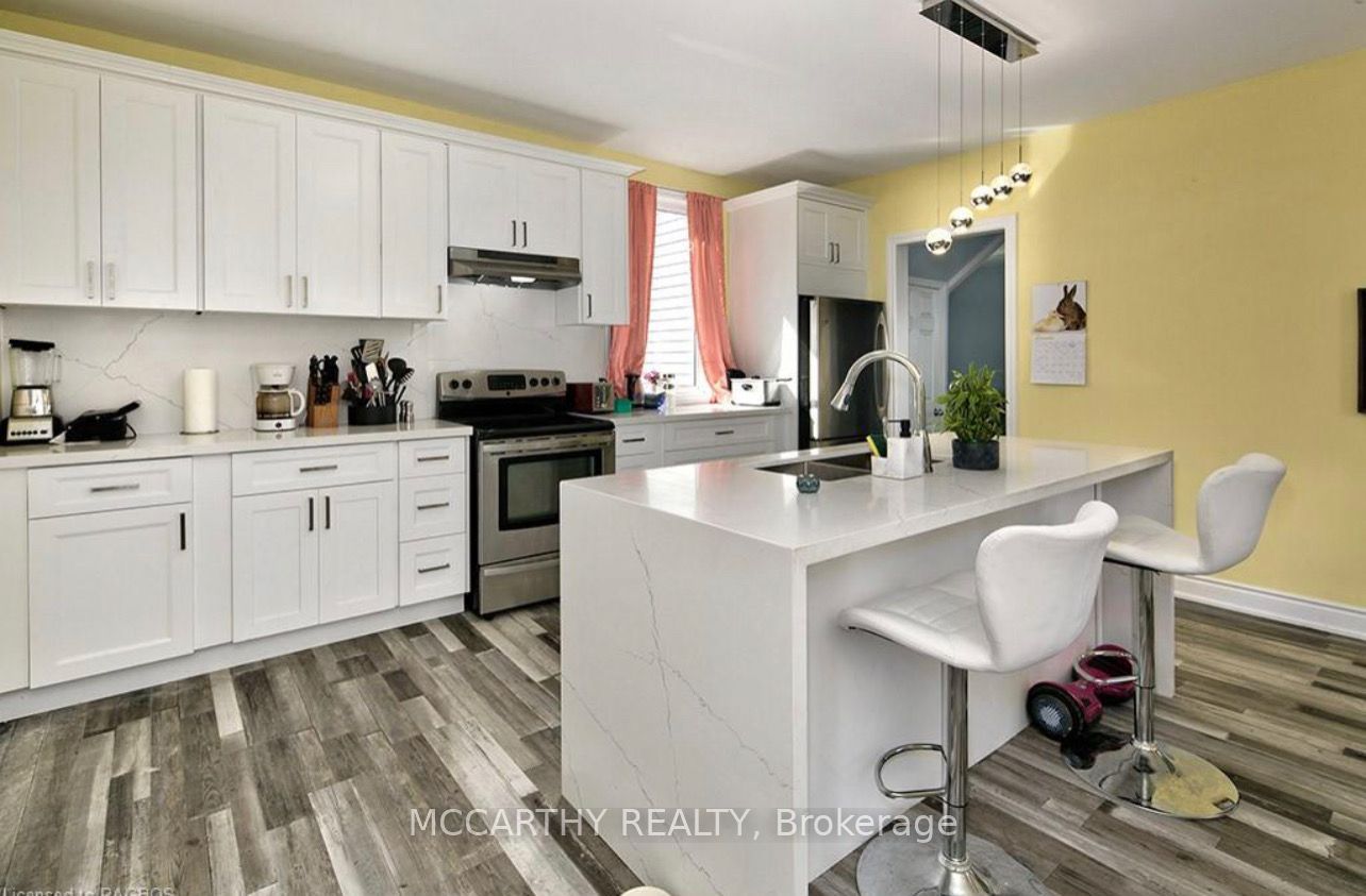 307517 Centre Line A Property Photo 5
