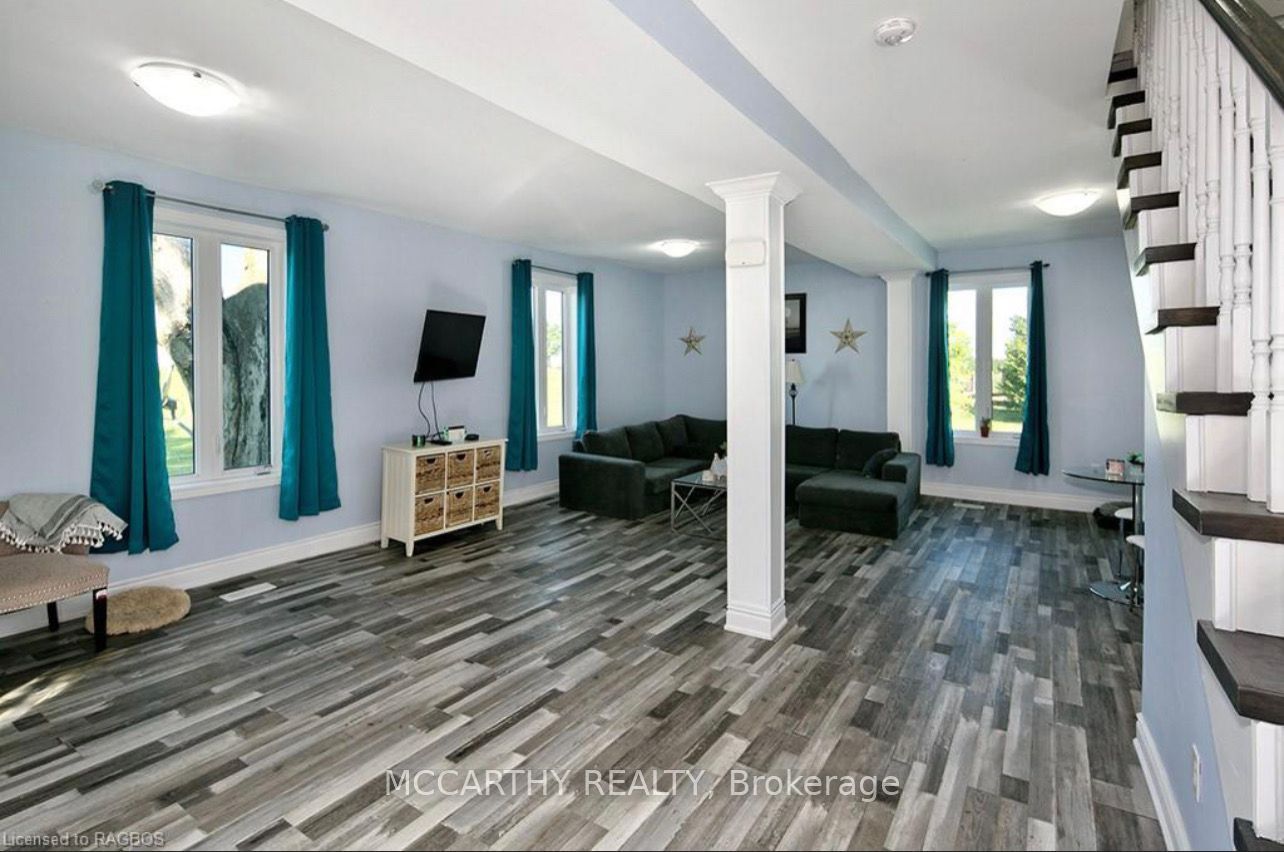 307517 Centre Line A Property Photo 8