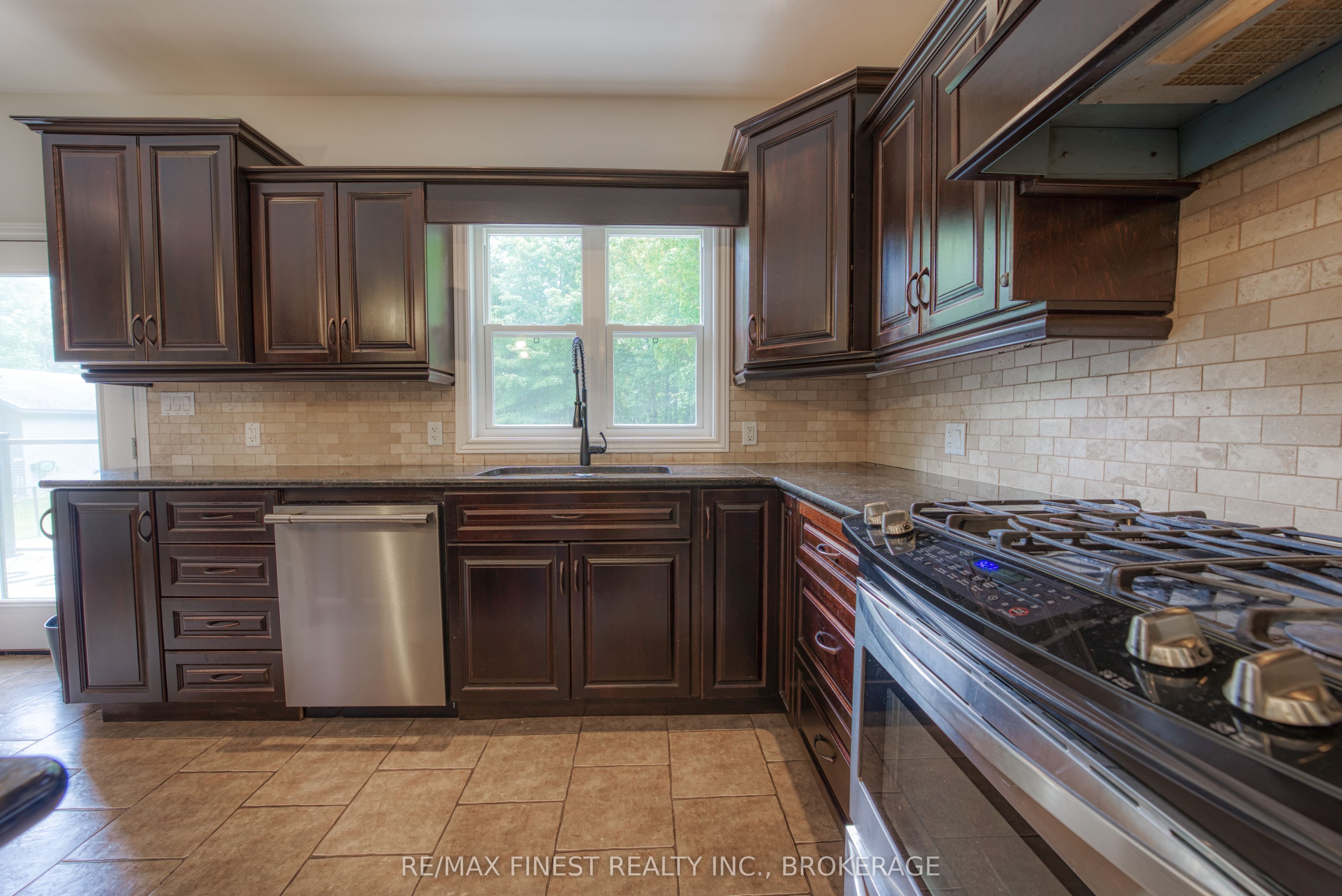 10 Owen Avenue Property Photo 8