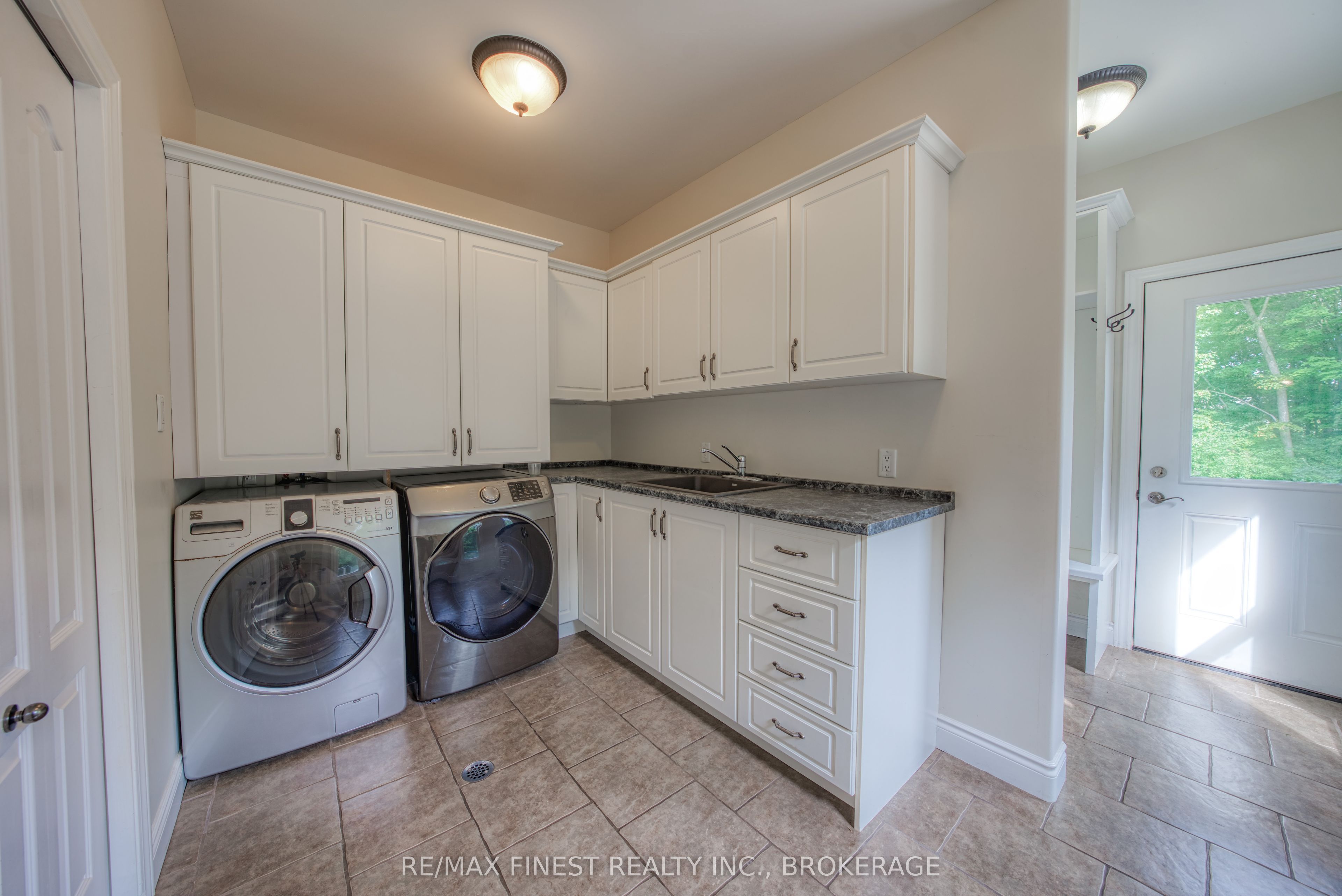 10 Owen Avenue Property Photo 13