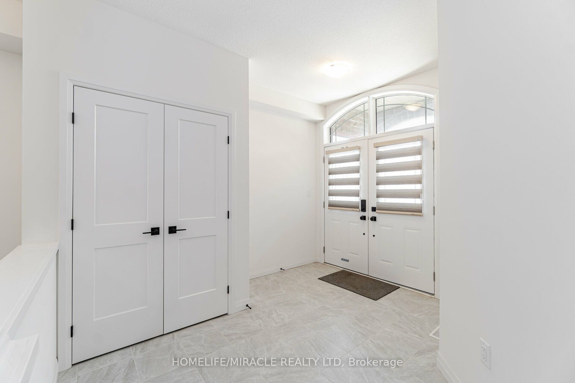105 Court Drive Property Photo 3