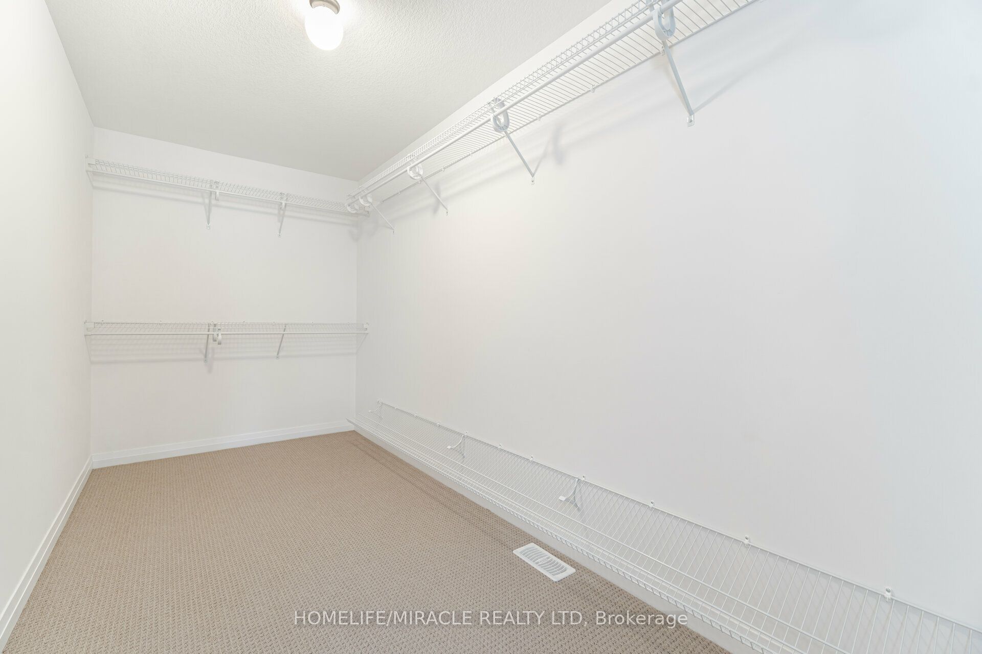 105 Court Drive Property Photo 34