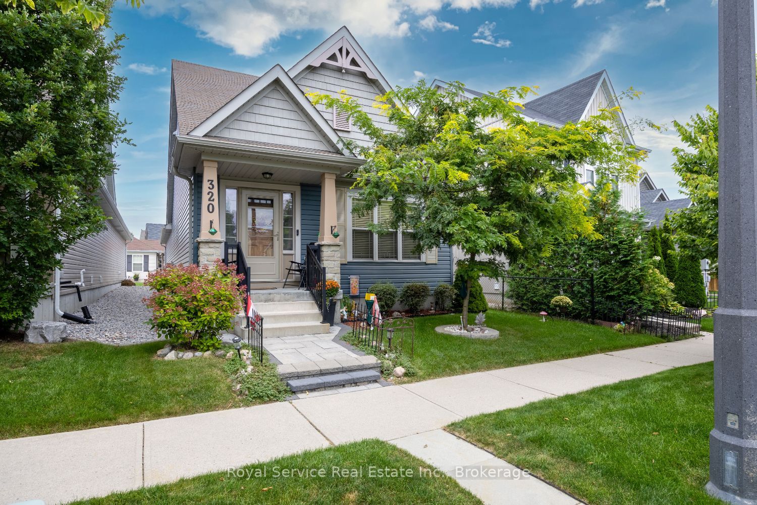 320 Strachan Street Property Photo 1