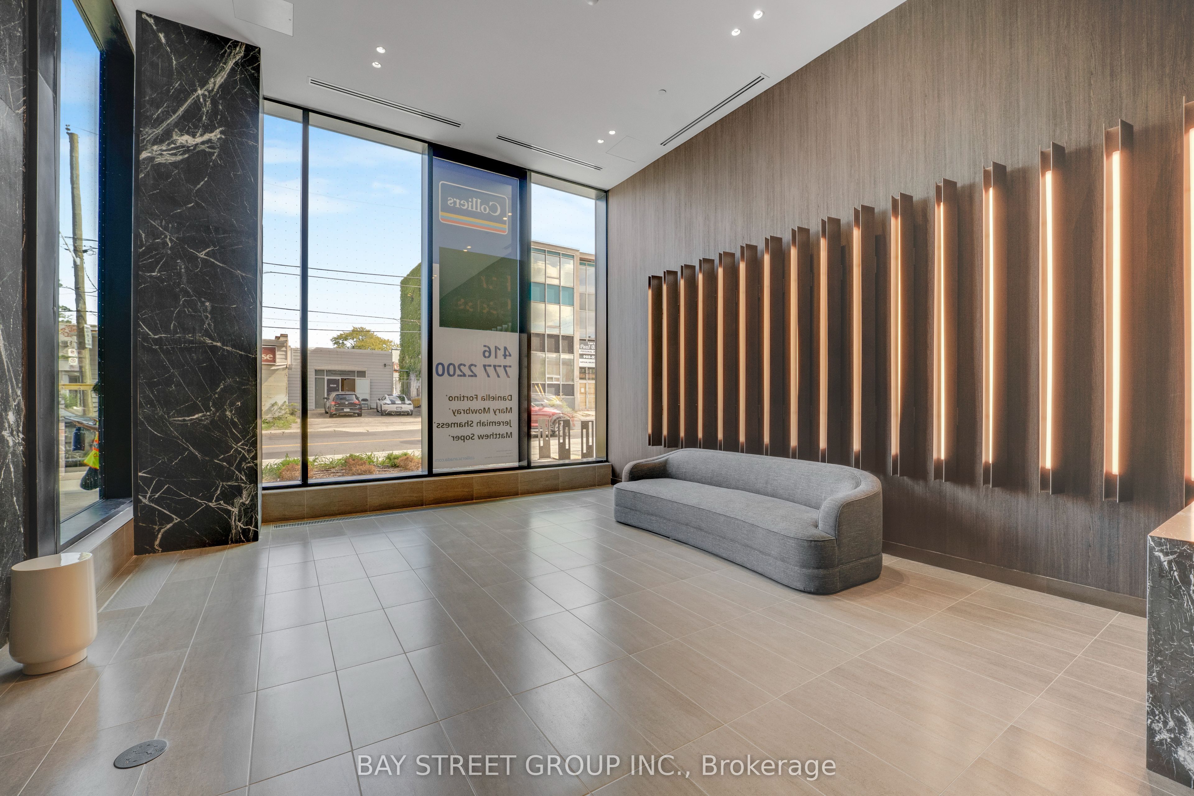 91 John Street N 501 Property Photo 6
