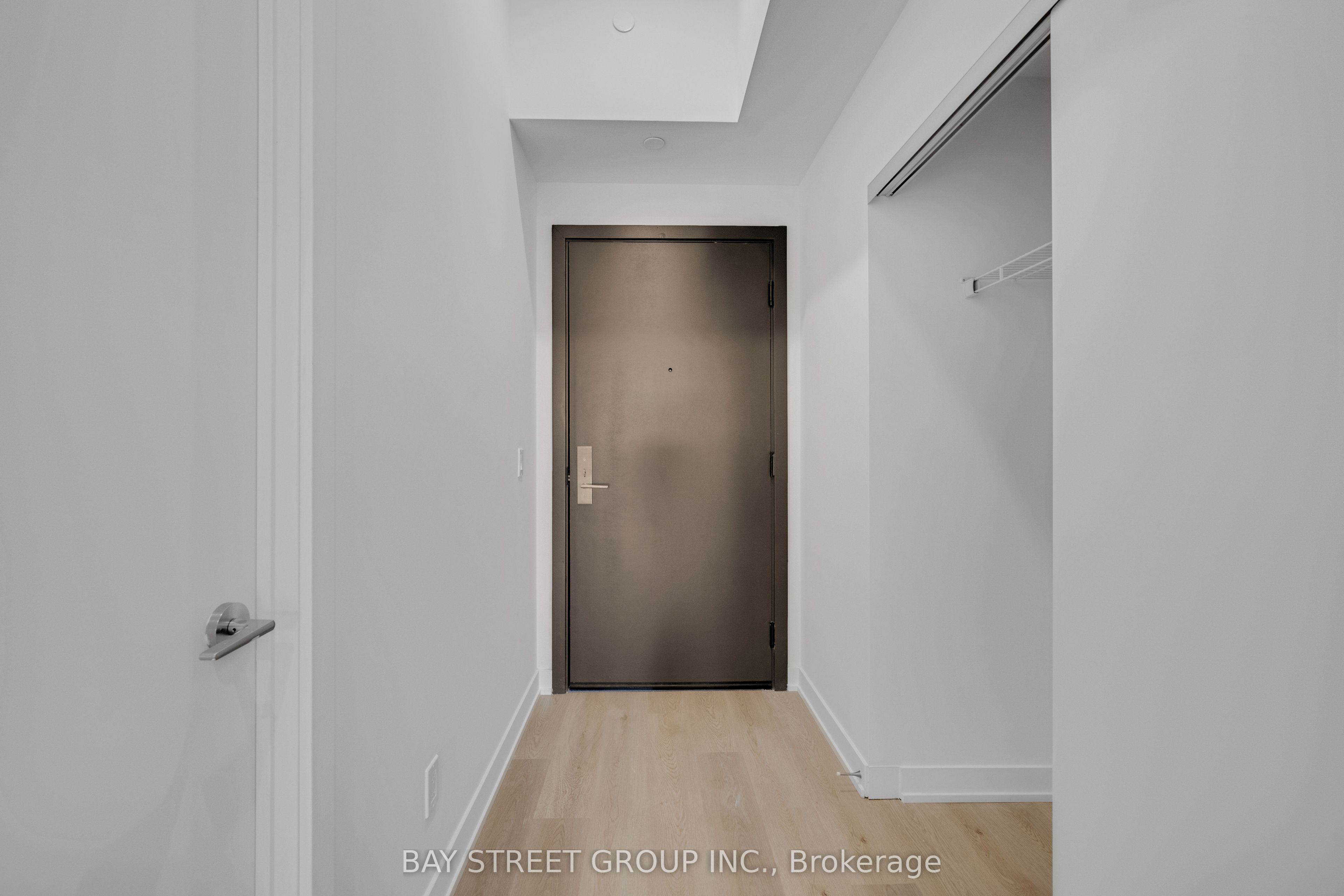 91 John Street N 501 Property Photo 10