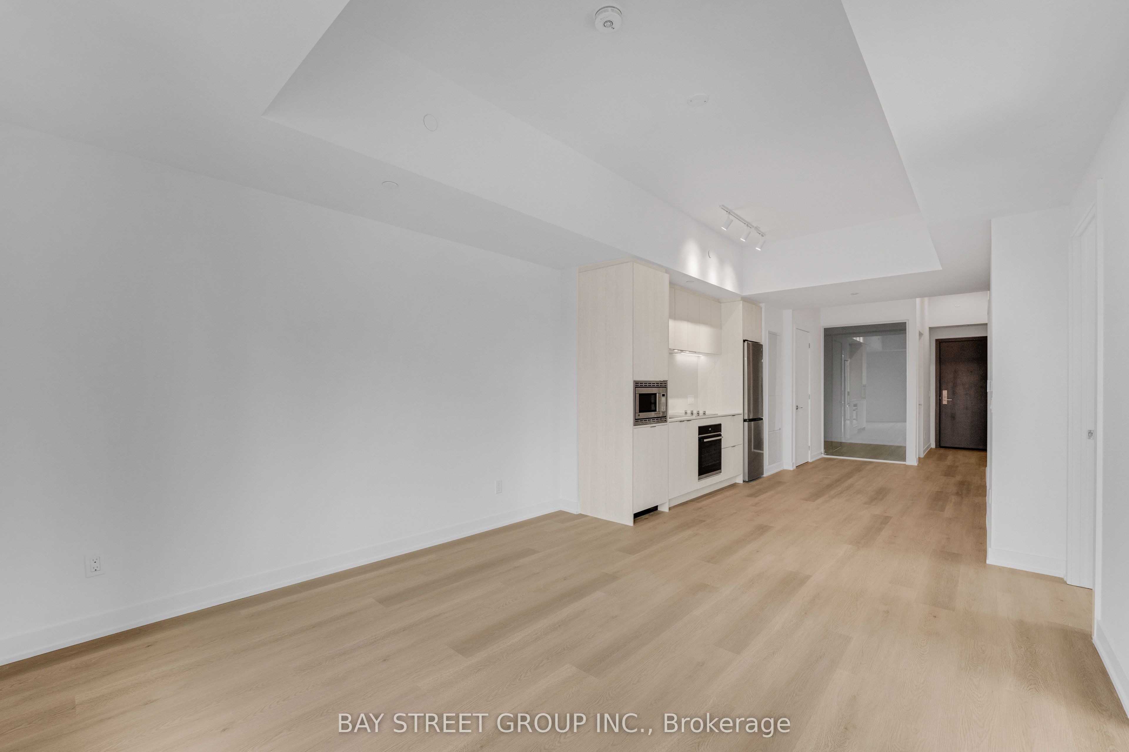 91 John Street N 501 Property Photo 13