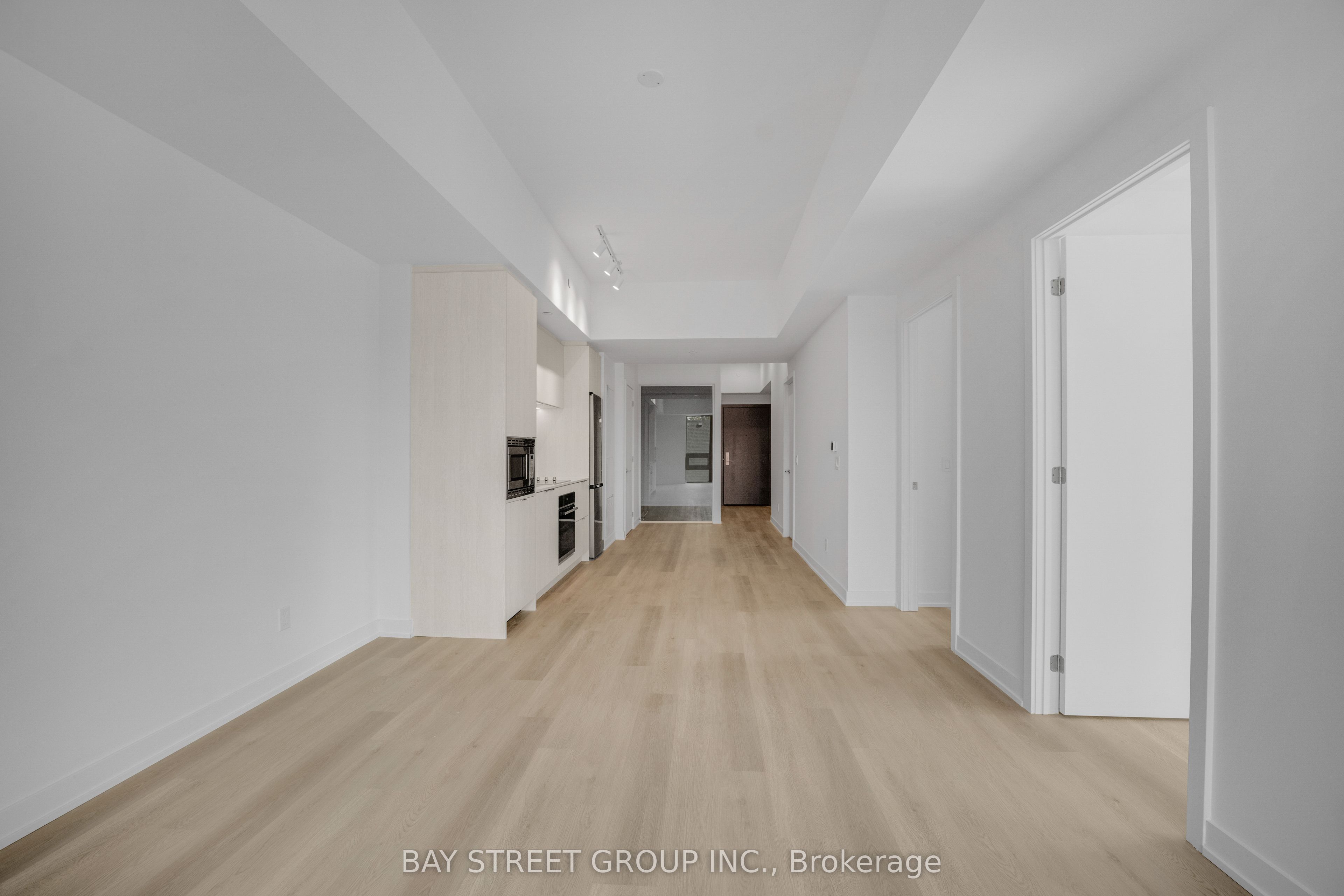 91 John Street N 501 Property Photo 14