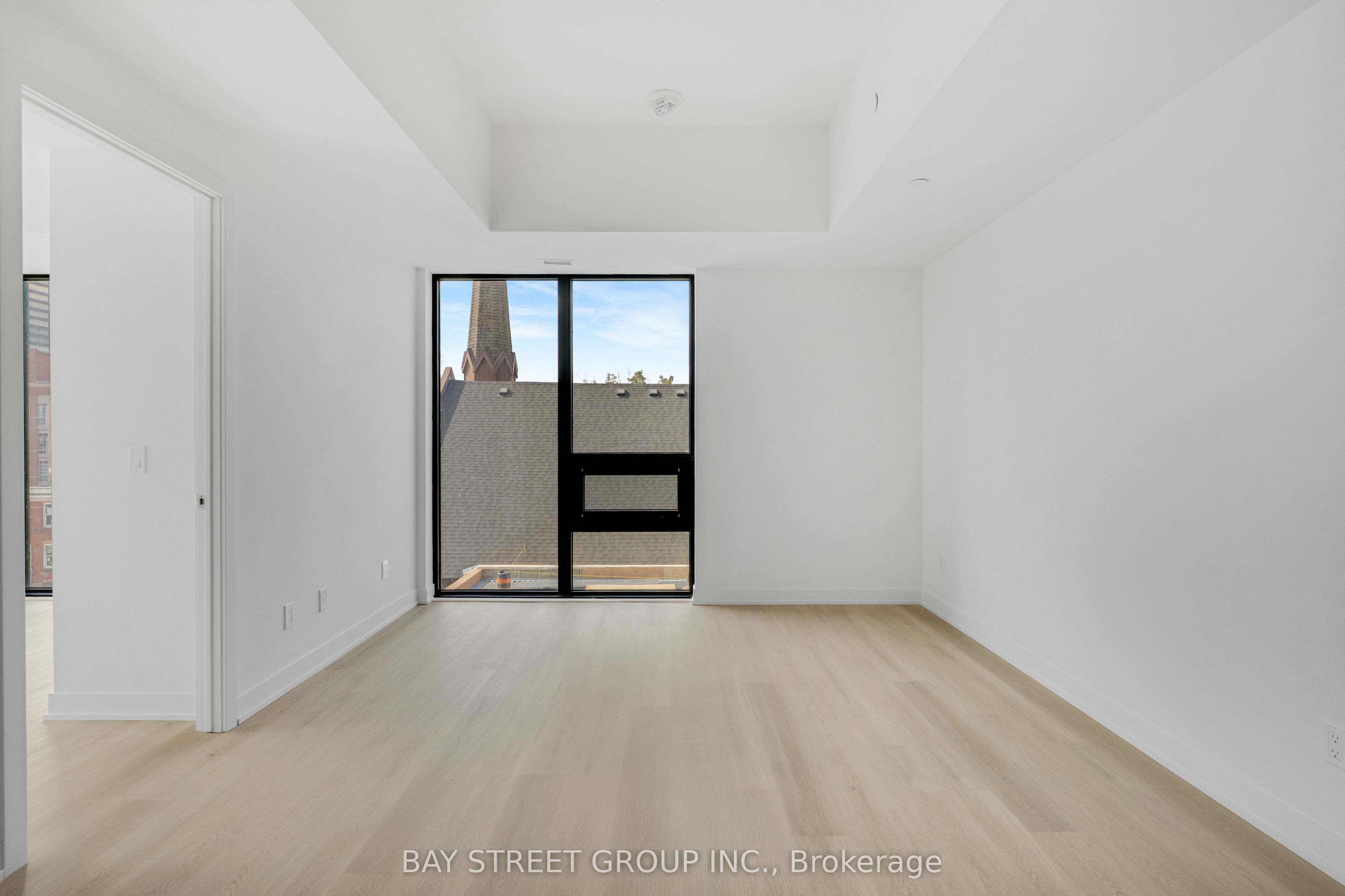 91 John Street N 501 Property Photo 15