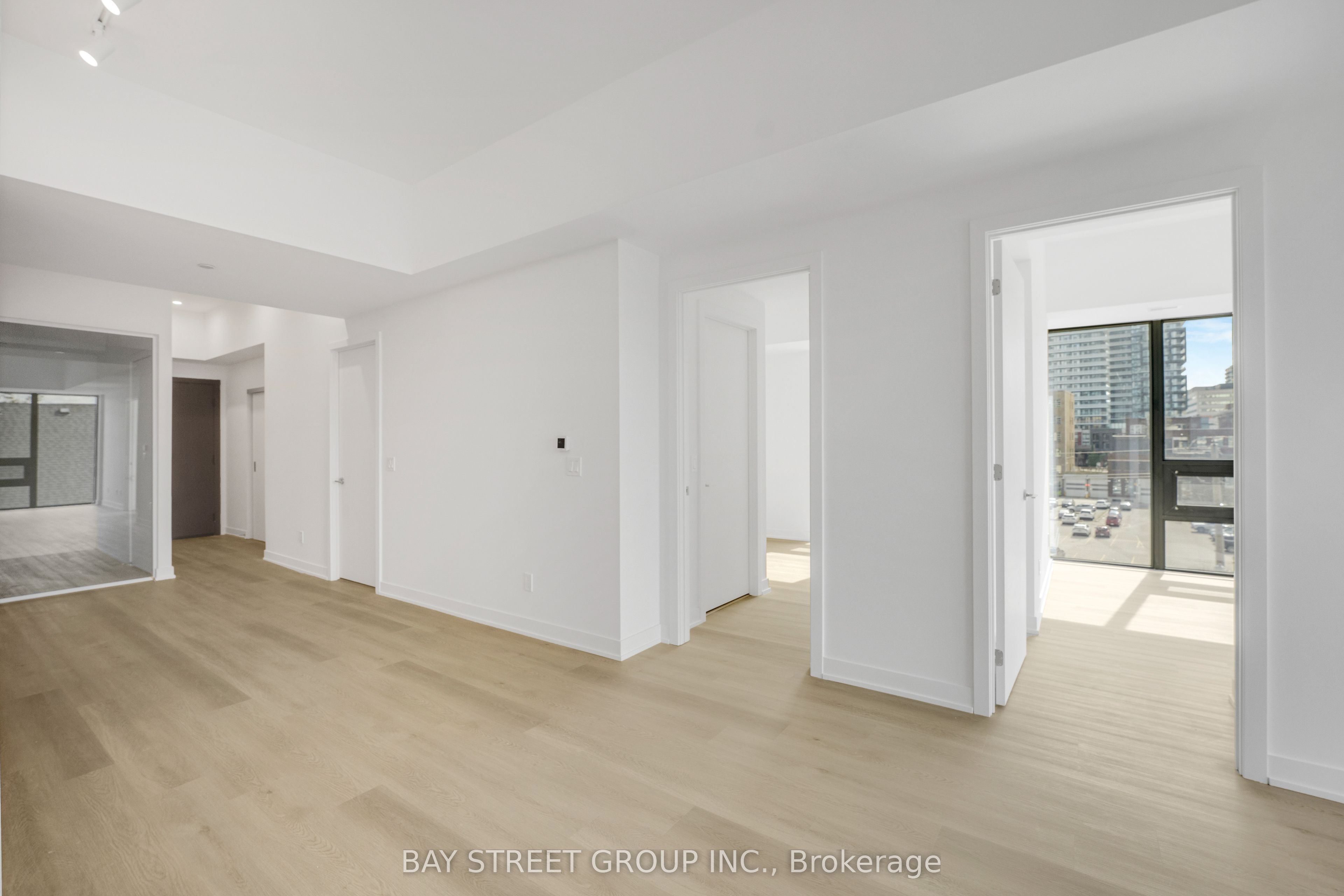 91 John Street N 501 Property Photo 17