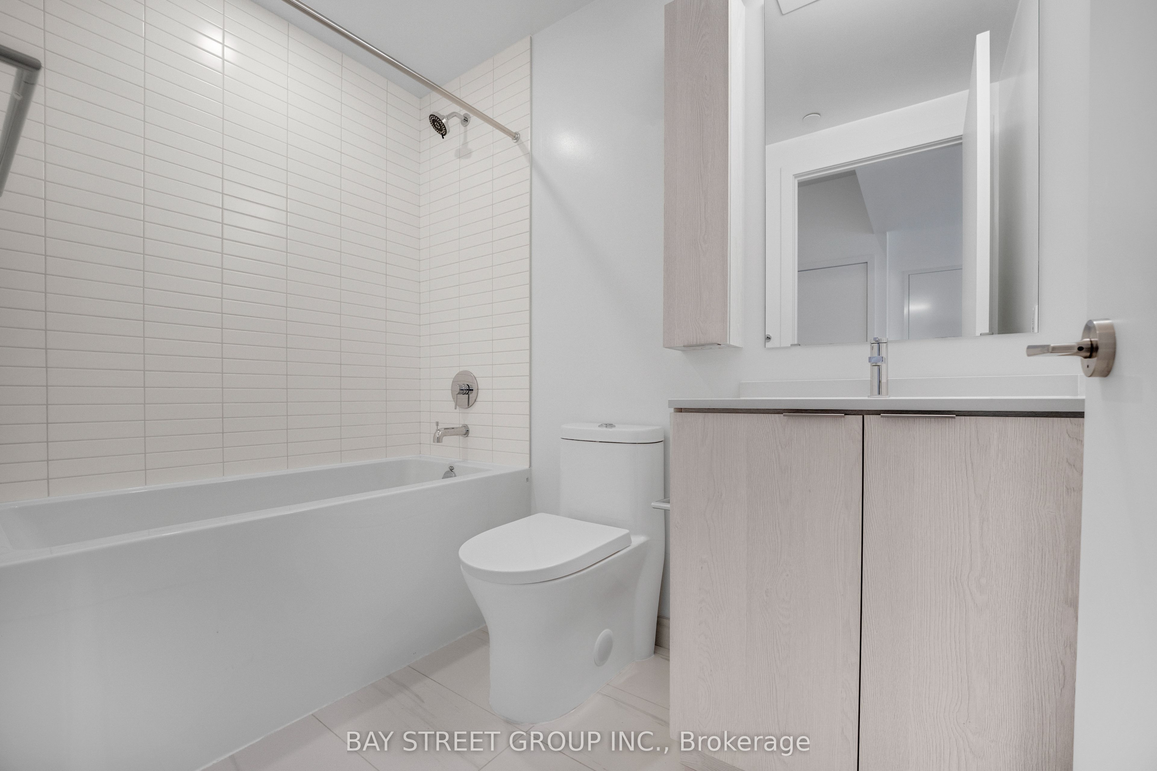 91 John Street N 501 Property Photo 24