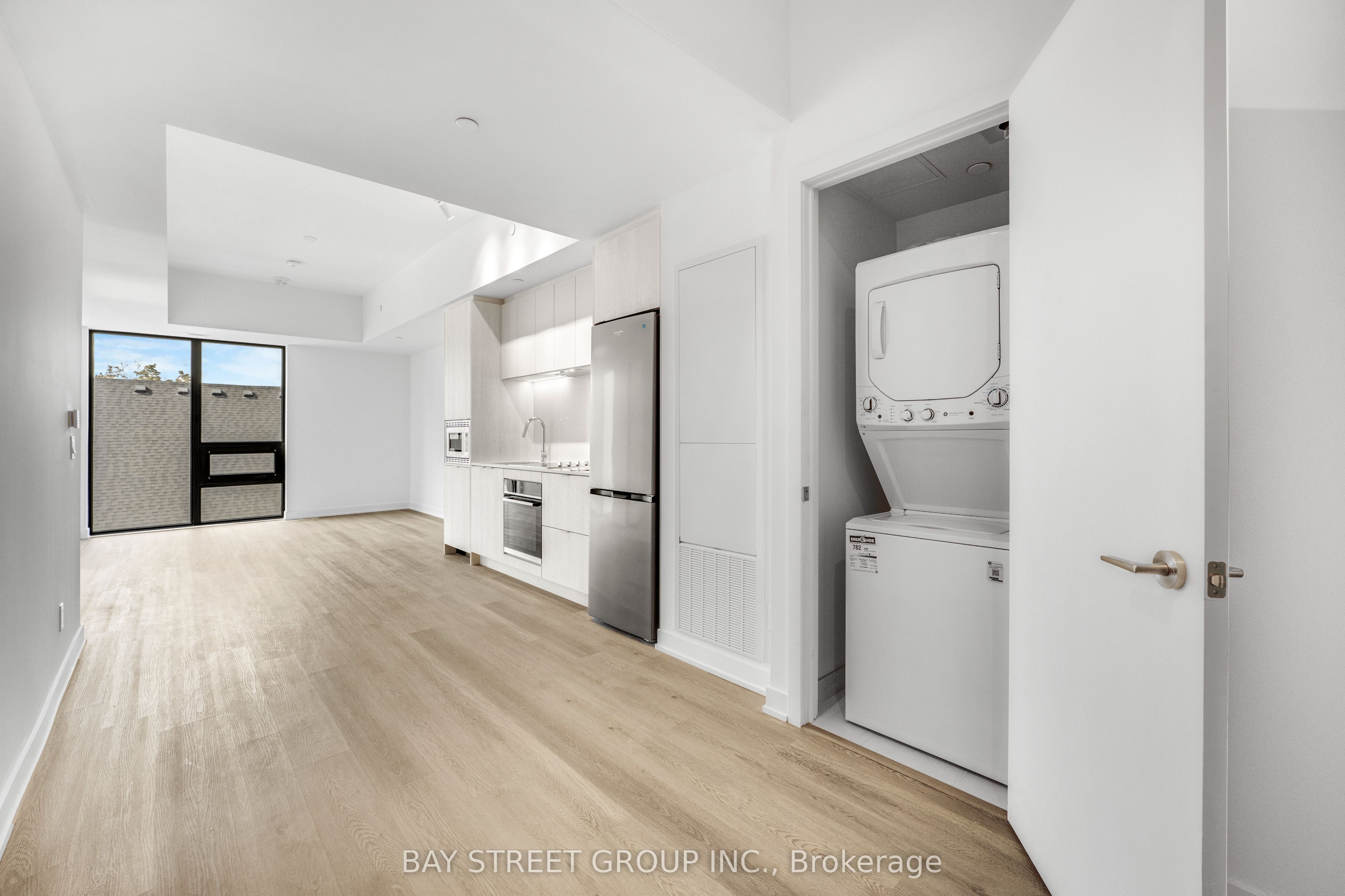 91 John Street N 501 Property Photo 27