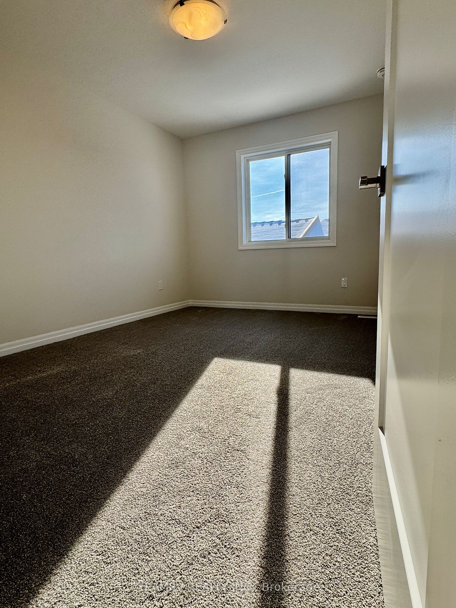 35 Canary Street Property Photo 11