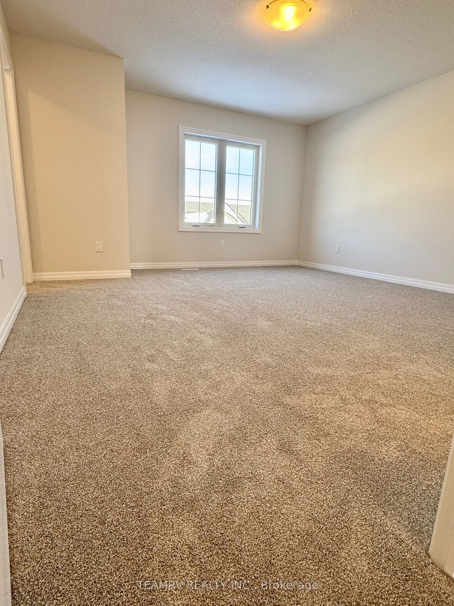 35 Canary Street Property Photo 13