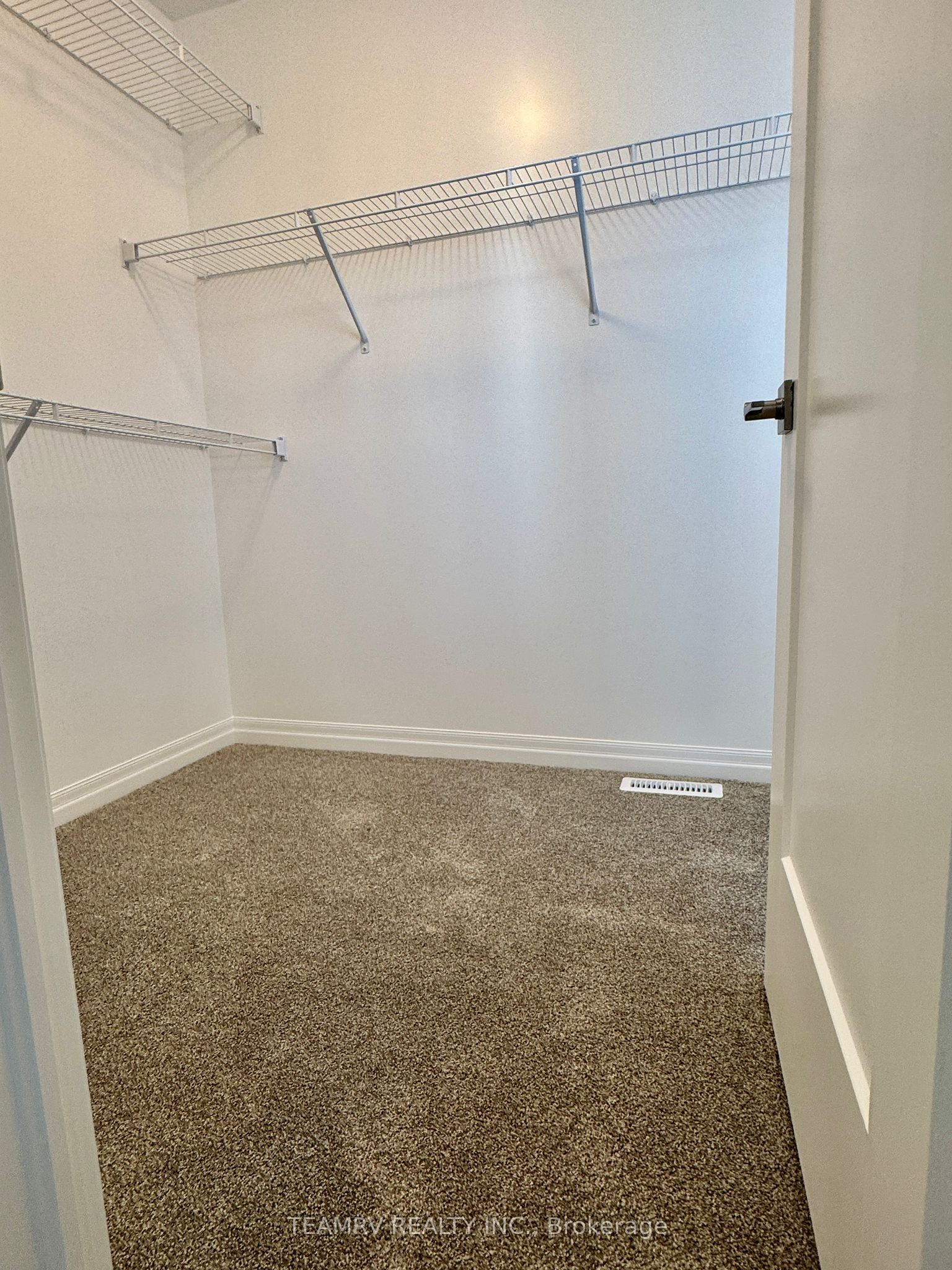 35 Canary Street Property Photo 16