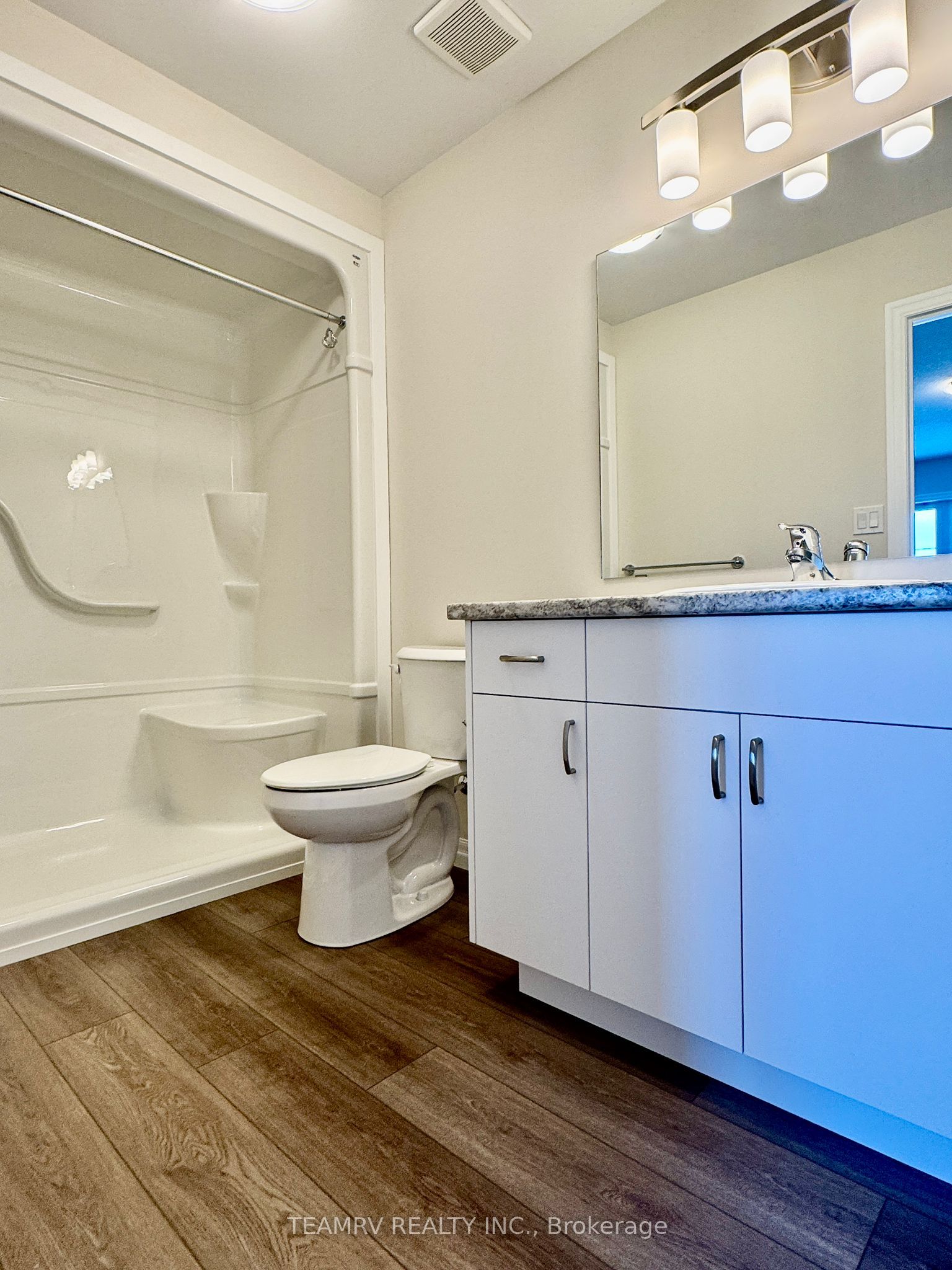 35 Canary Street Property Photo 18
