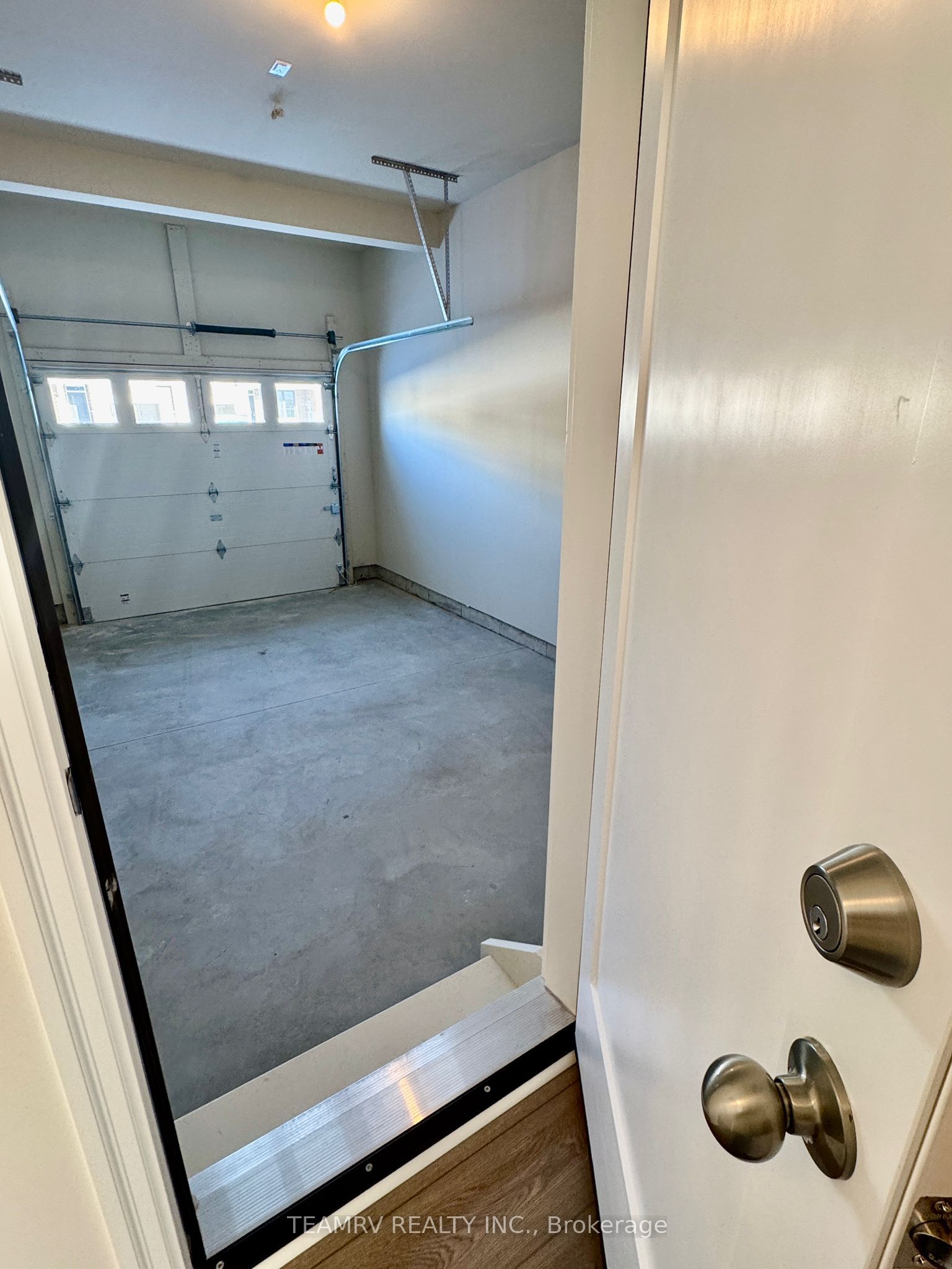 35 Canary Street Property Photo 21