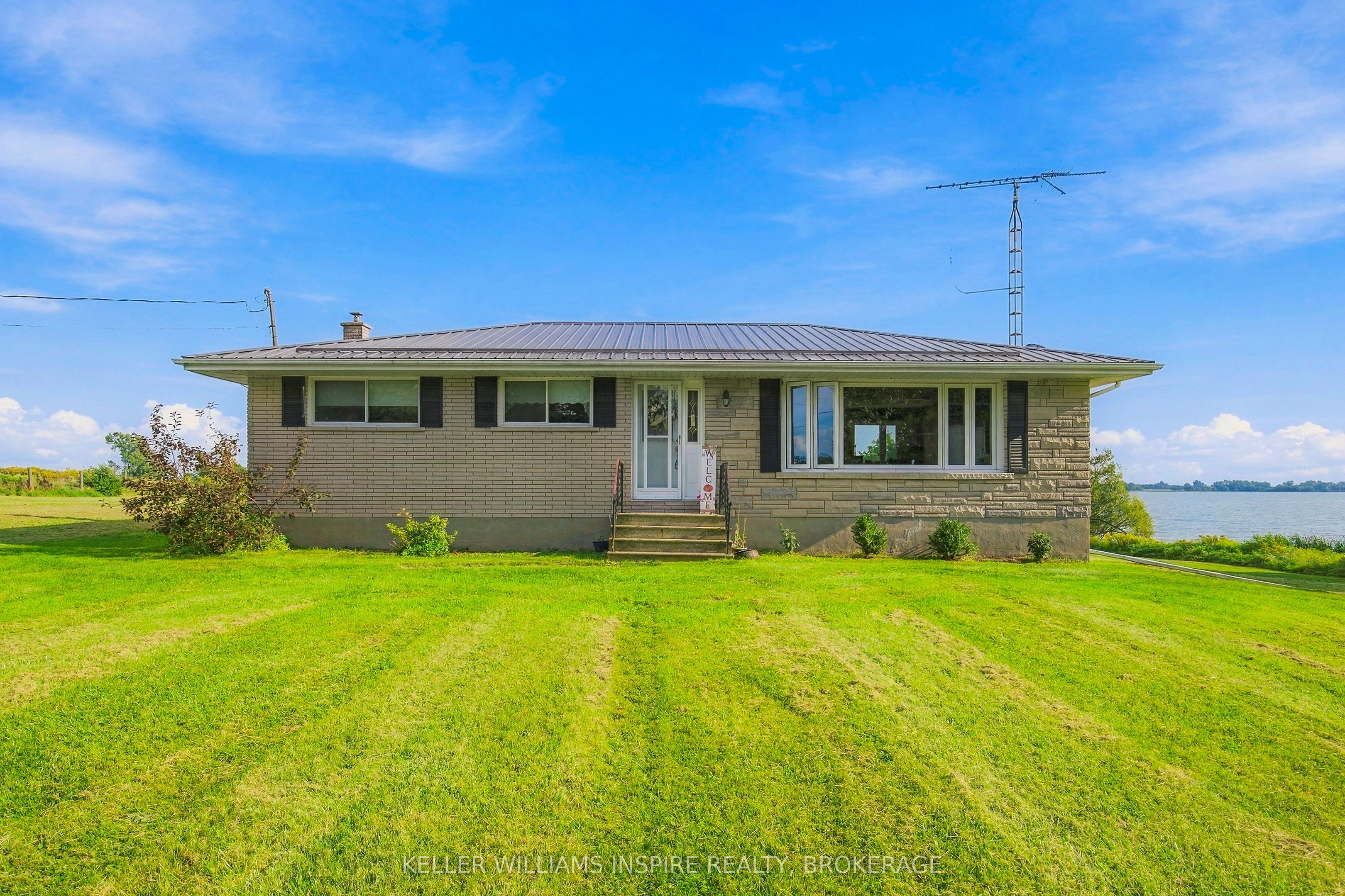 15 South Shore Road Property Photo 1