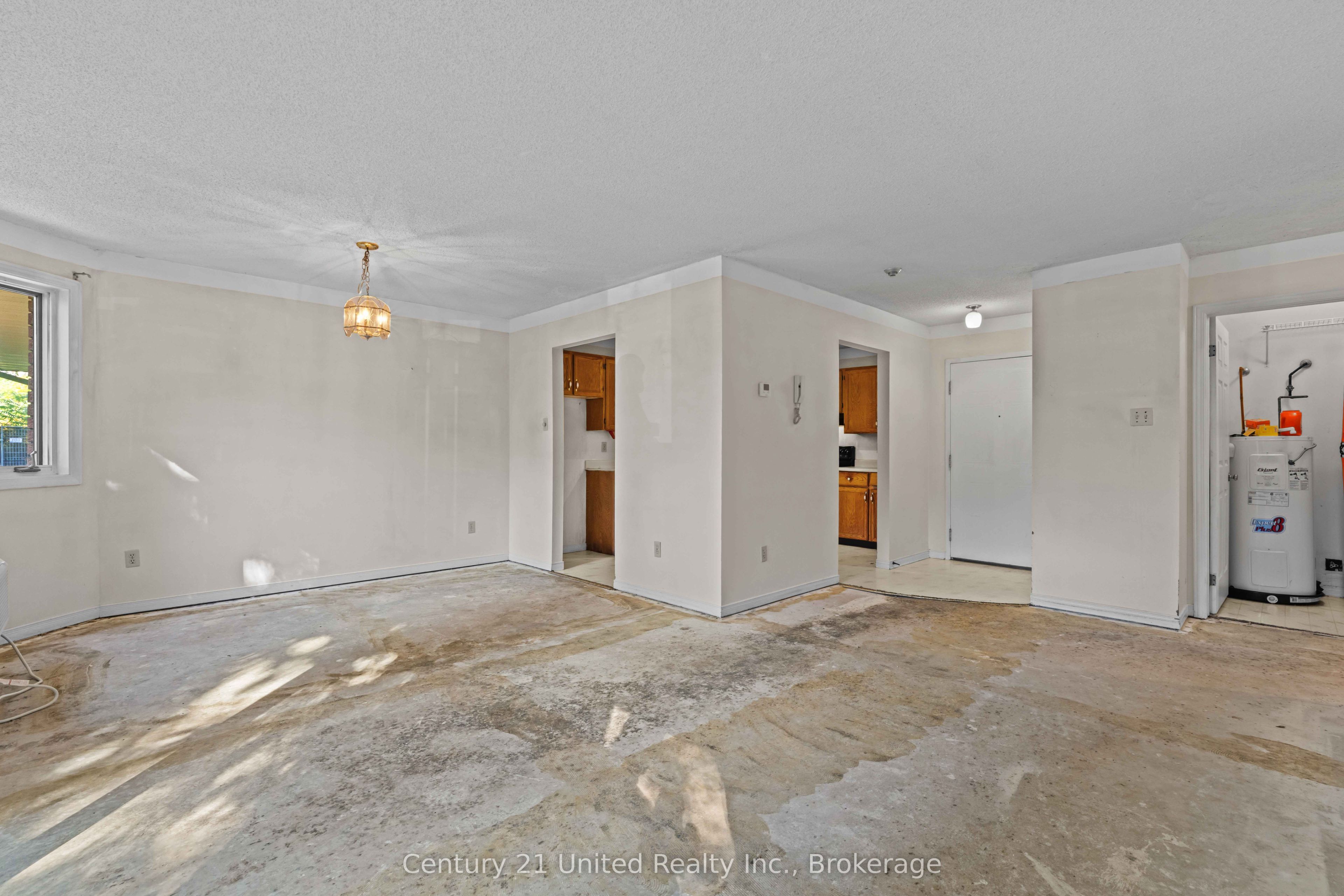 36 Champlain Crescent 10 Property Photo 10
