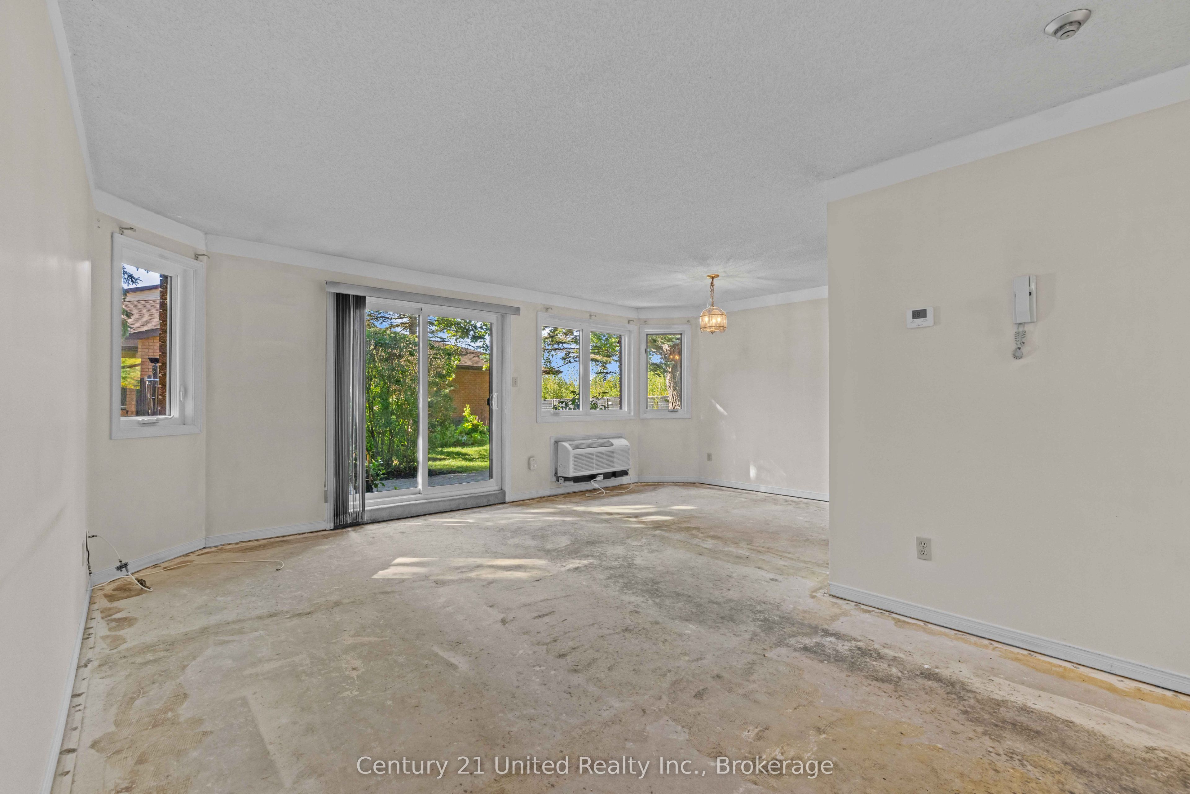 36 Champlain Crescent 10 Property Photo 11