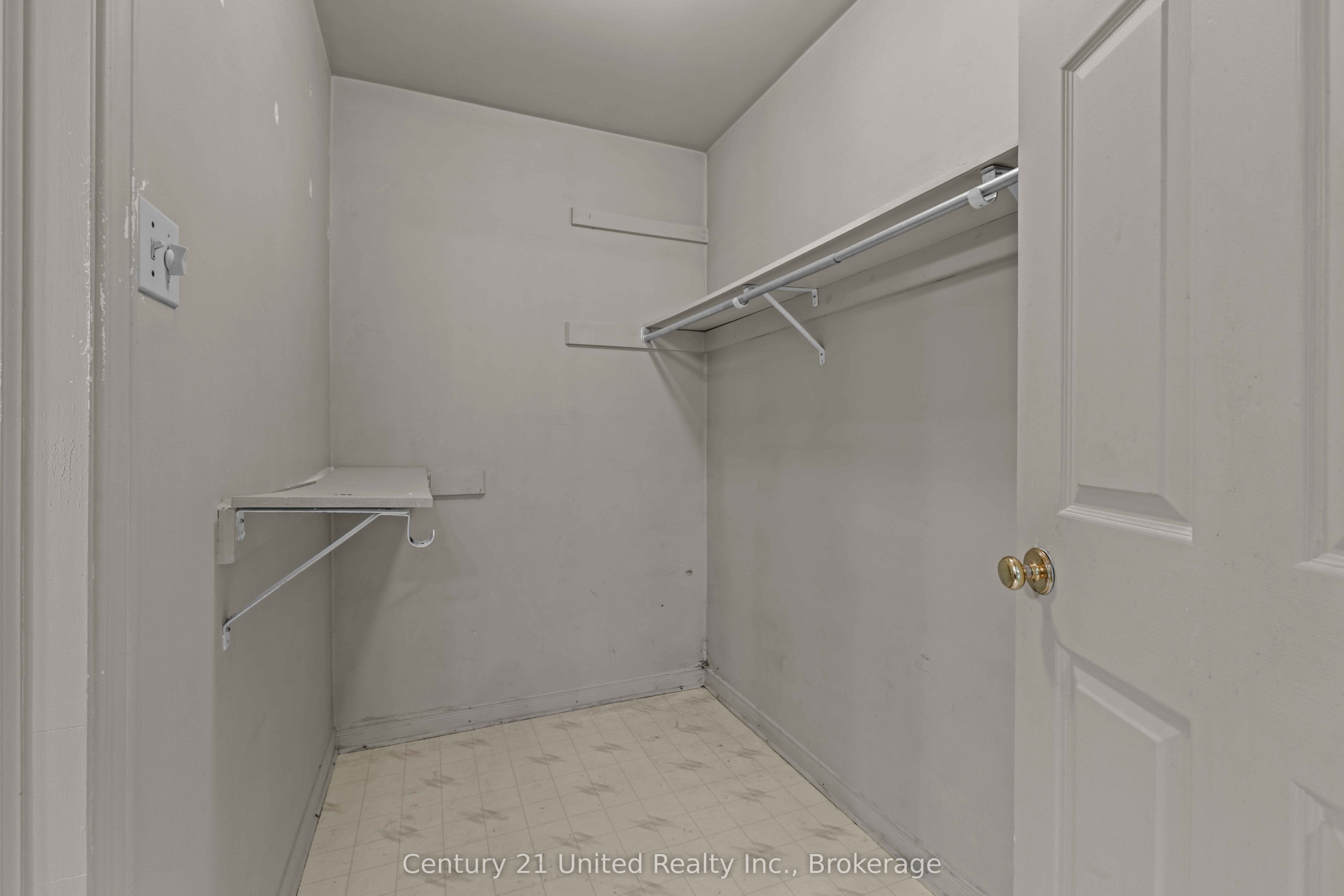 36 Champlain Crescent 10 Property Photo 16