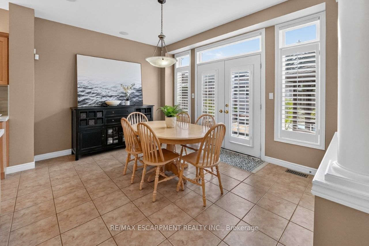 123 Moorland Crescent Property Photo 9
