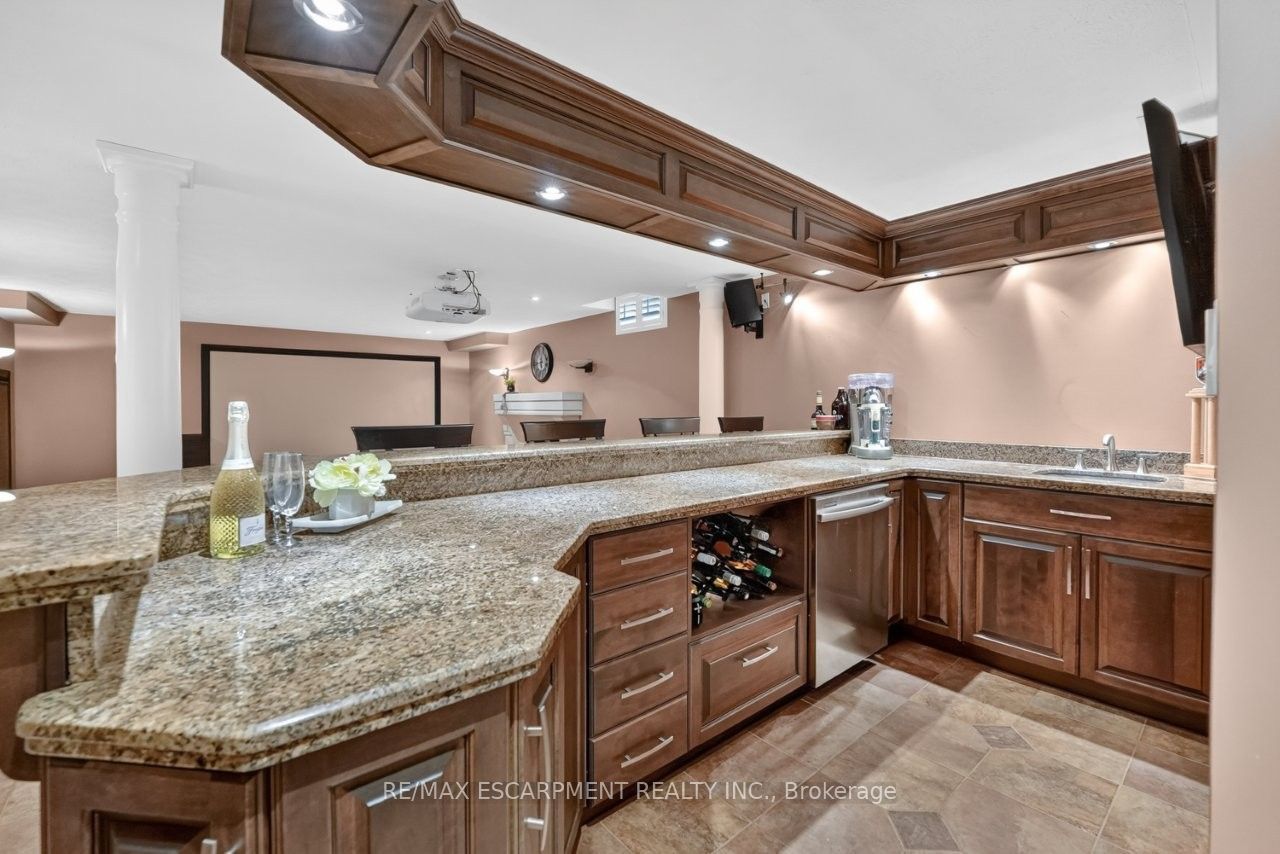 123 Moorland Crescent Property Photo 28