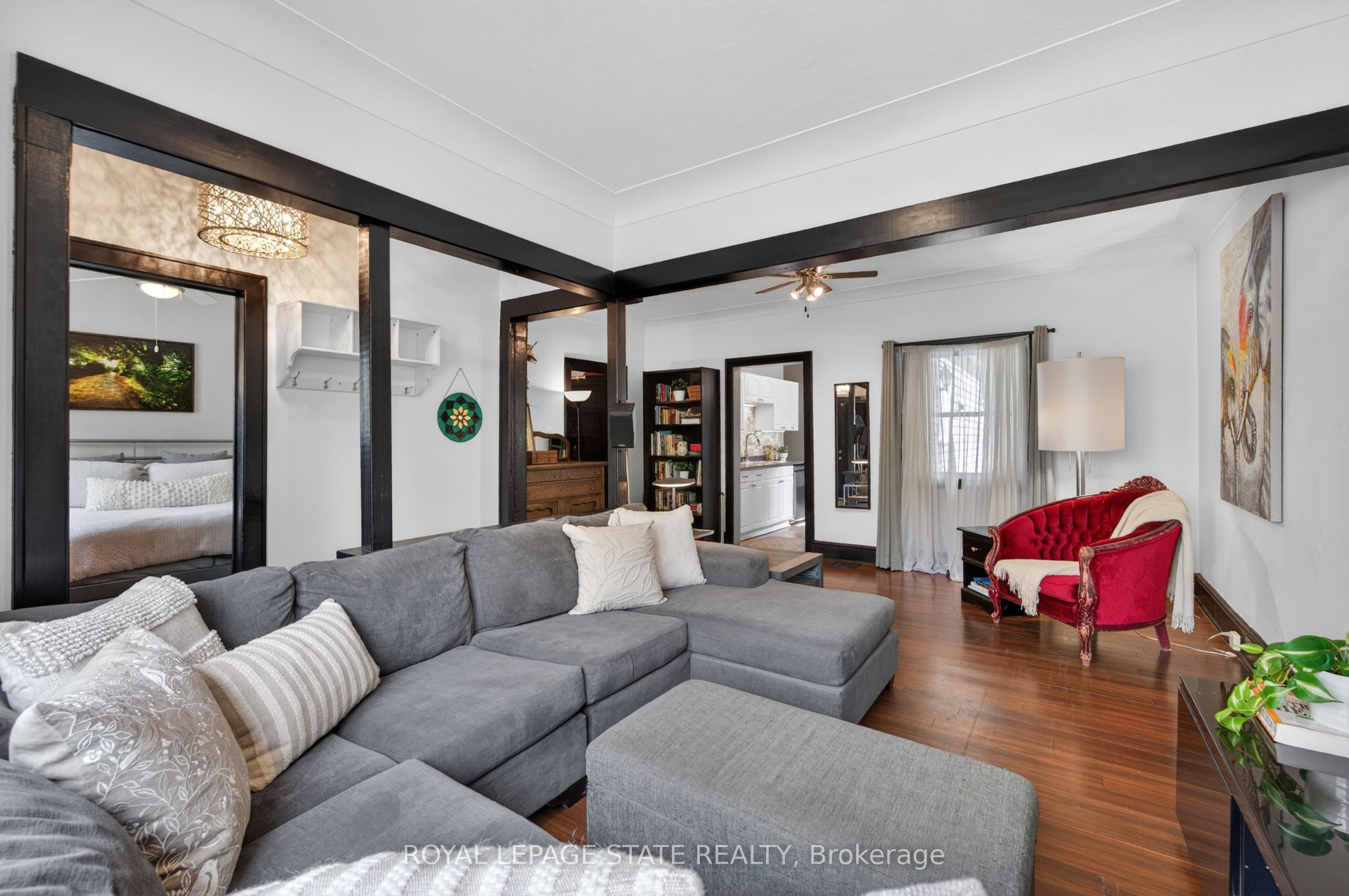 147 Strachan Street E Property Photo 7