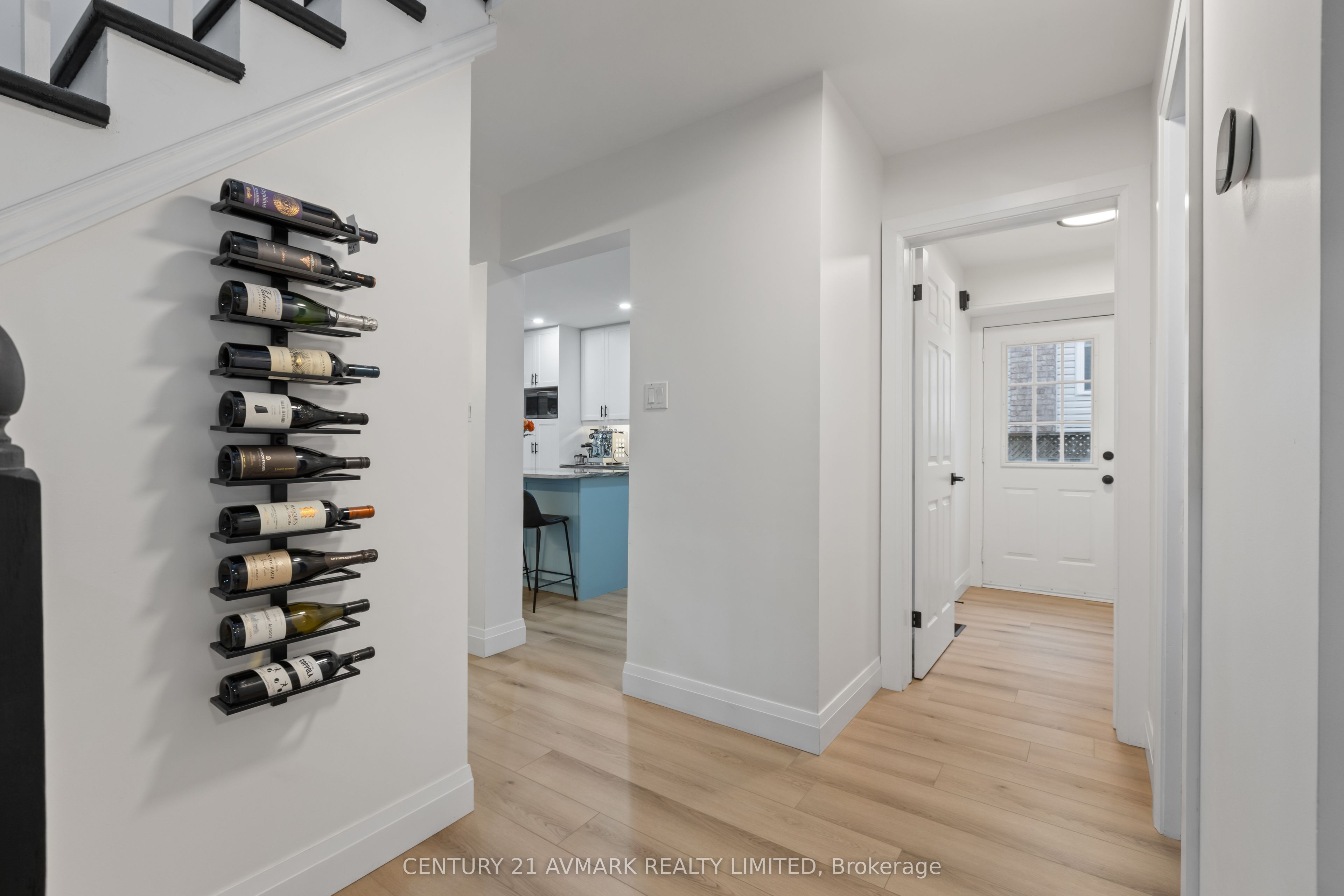 65 Wellandvale Drive Property Photo 11