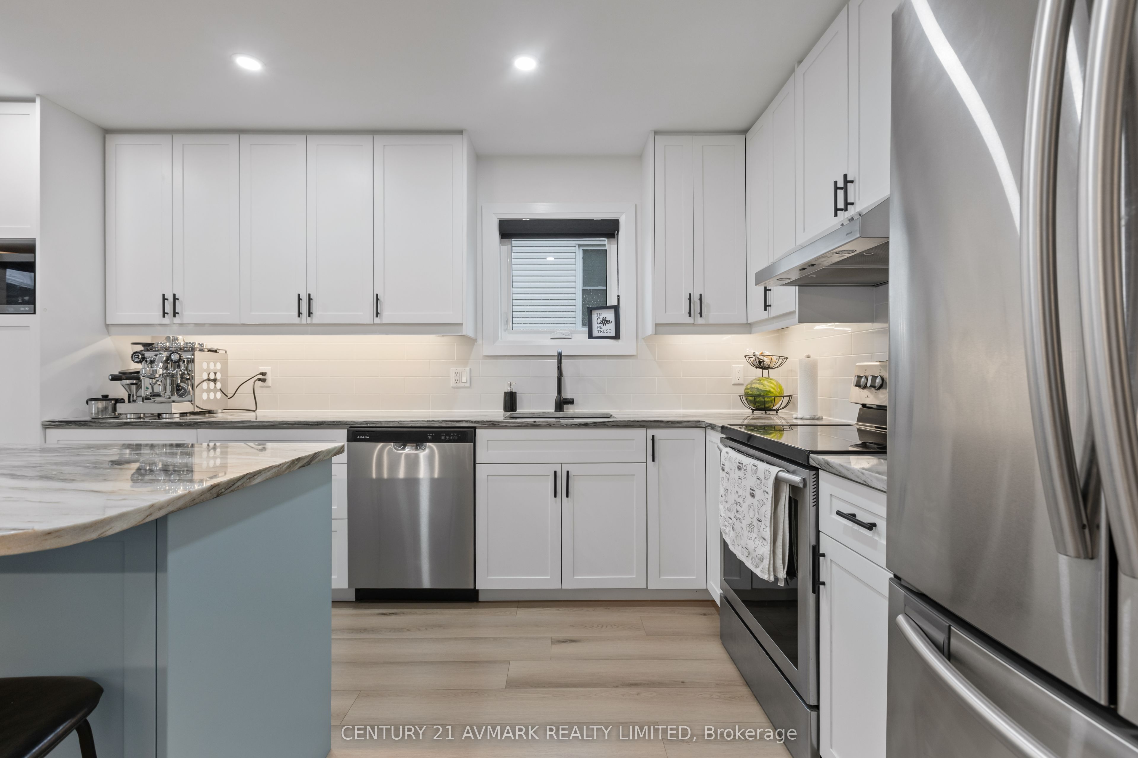 65 Wellandvale Drive Property Photo 16