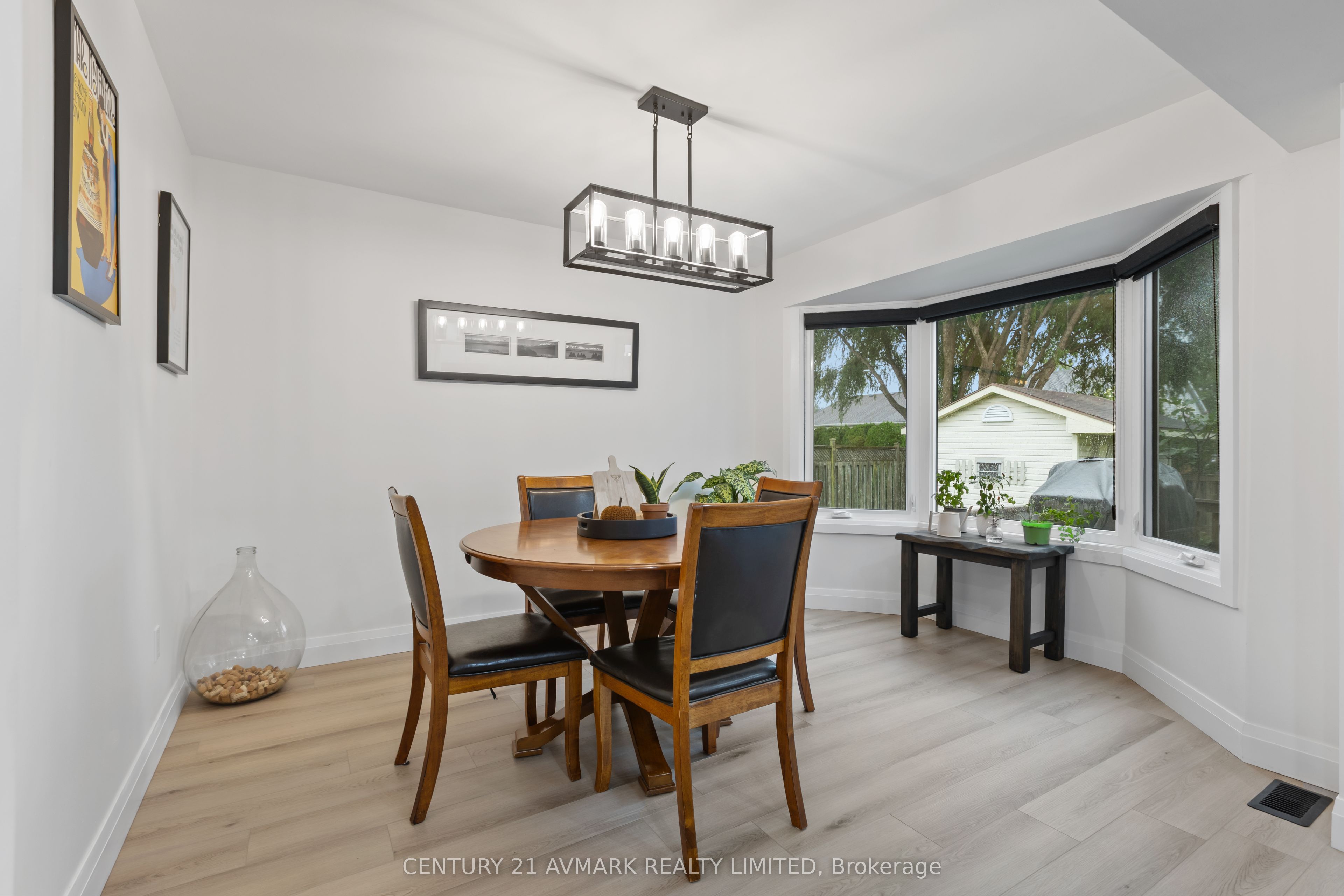 65 Wellandvale Drive Property Photo 19