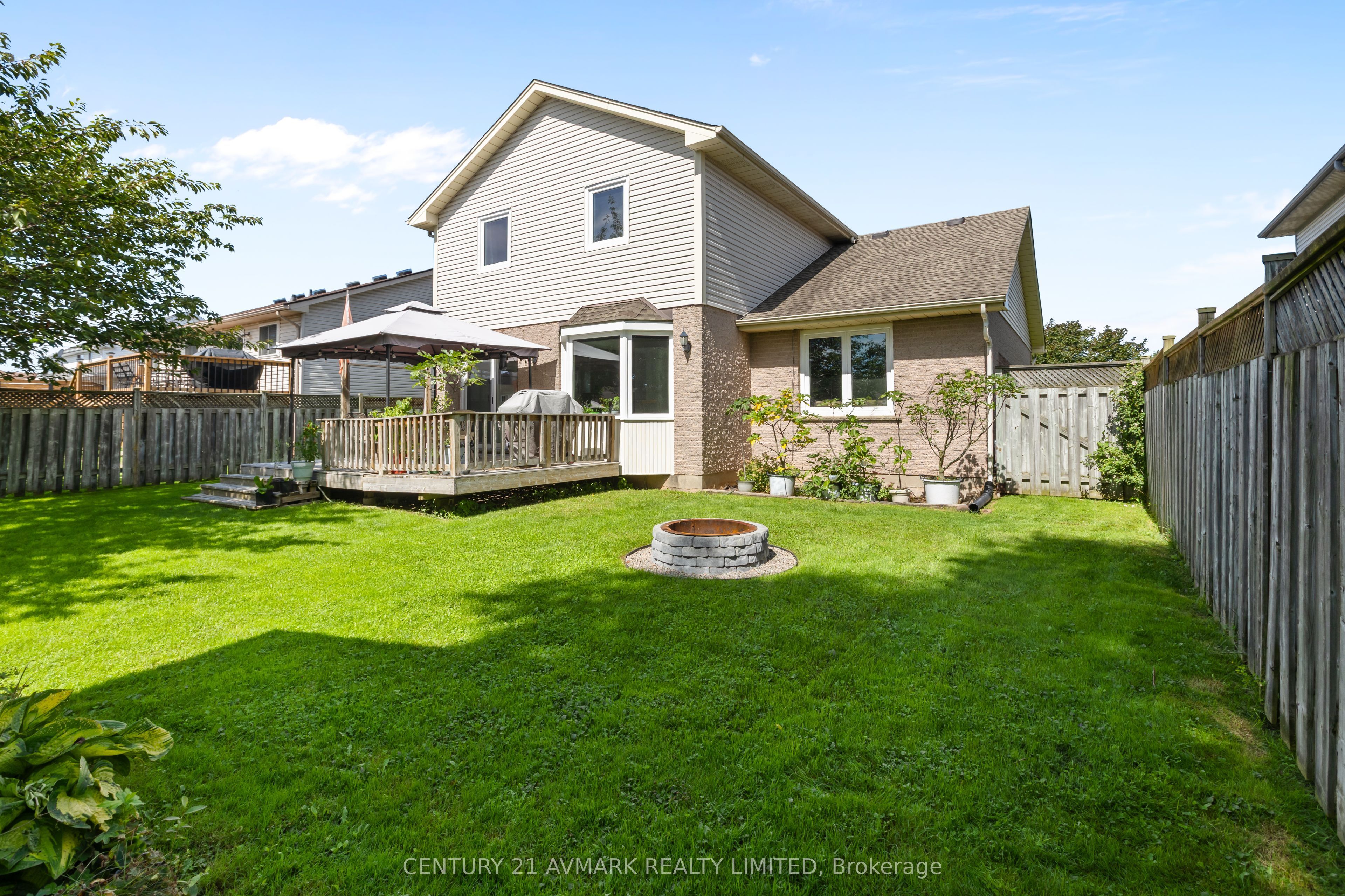 65 Wellandvale Drive Property Photo 32