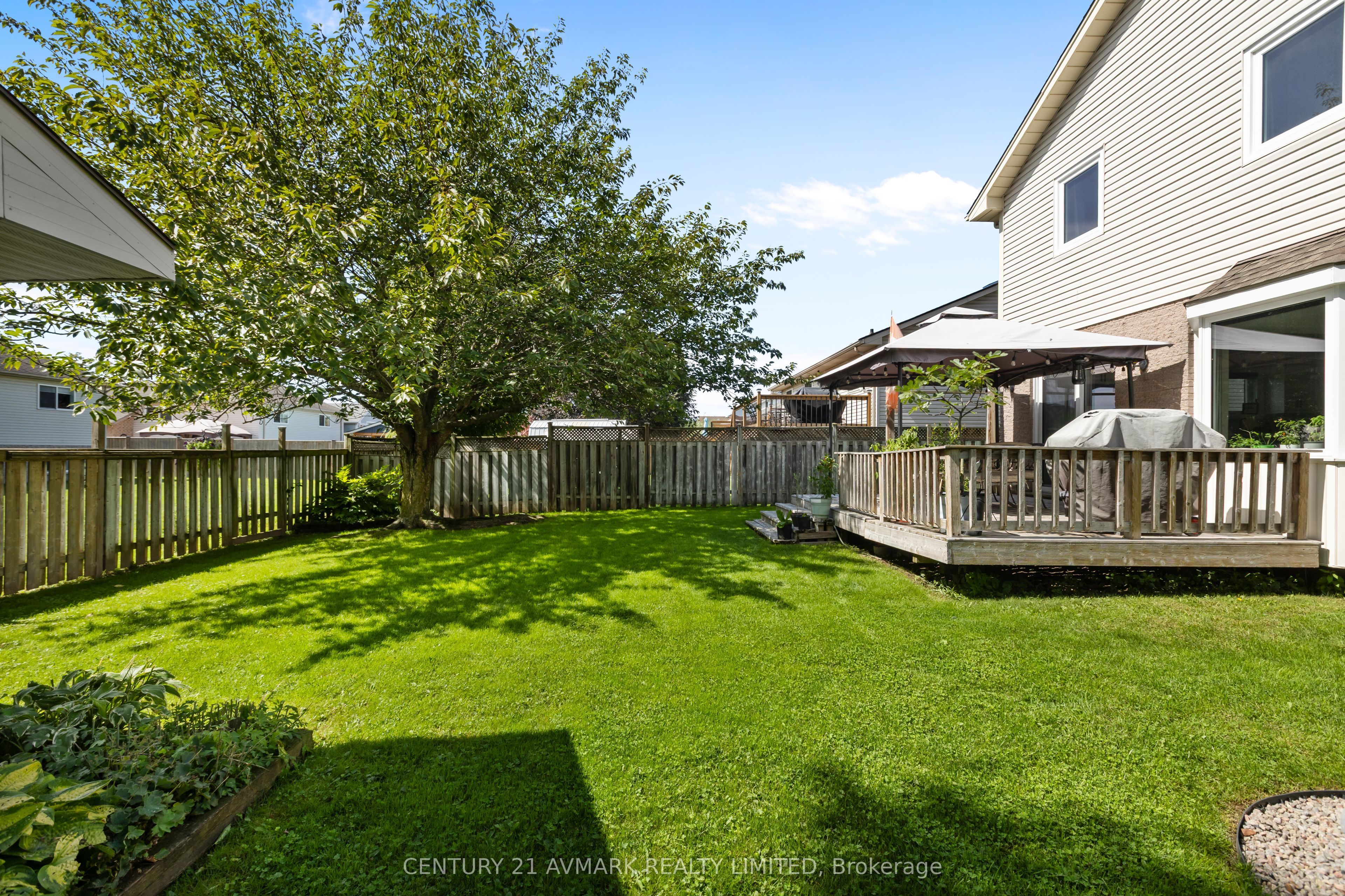 65 Wellandvale Drive Property Photo 33