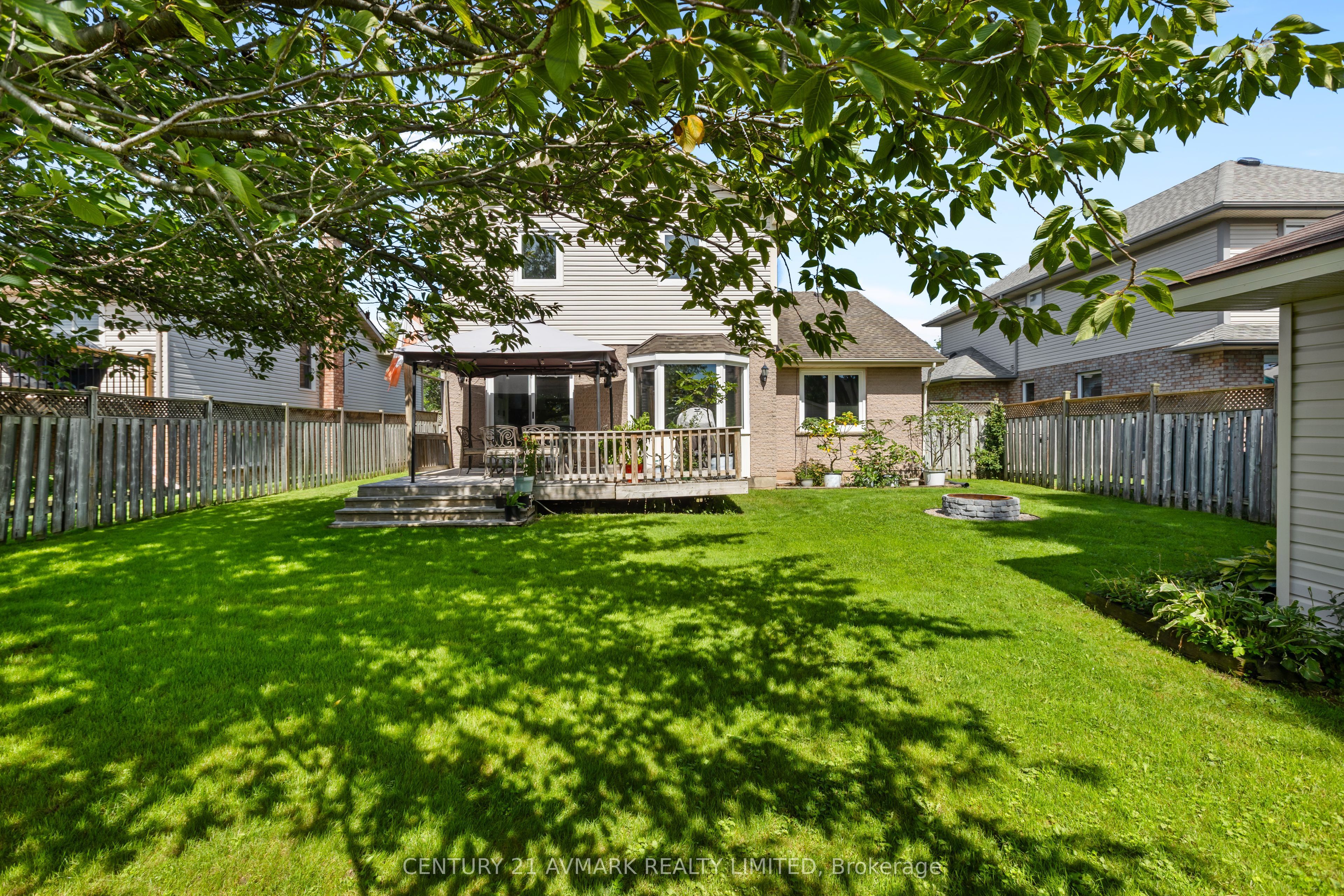 65 Wellandvale Drive Property Photo 34