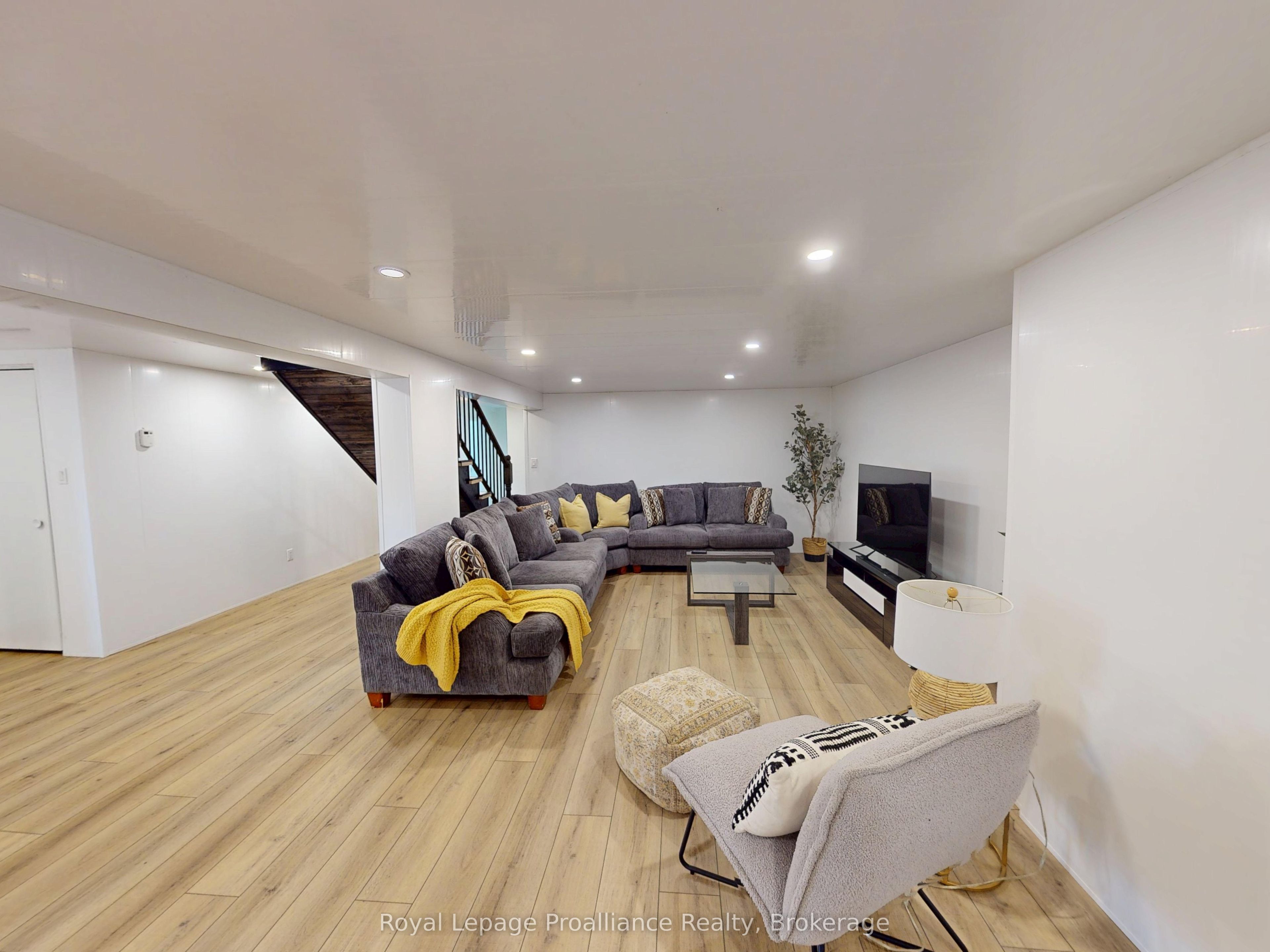 684 Gallivan Road Property Photo 34
