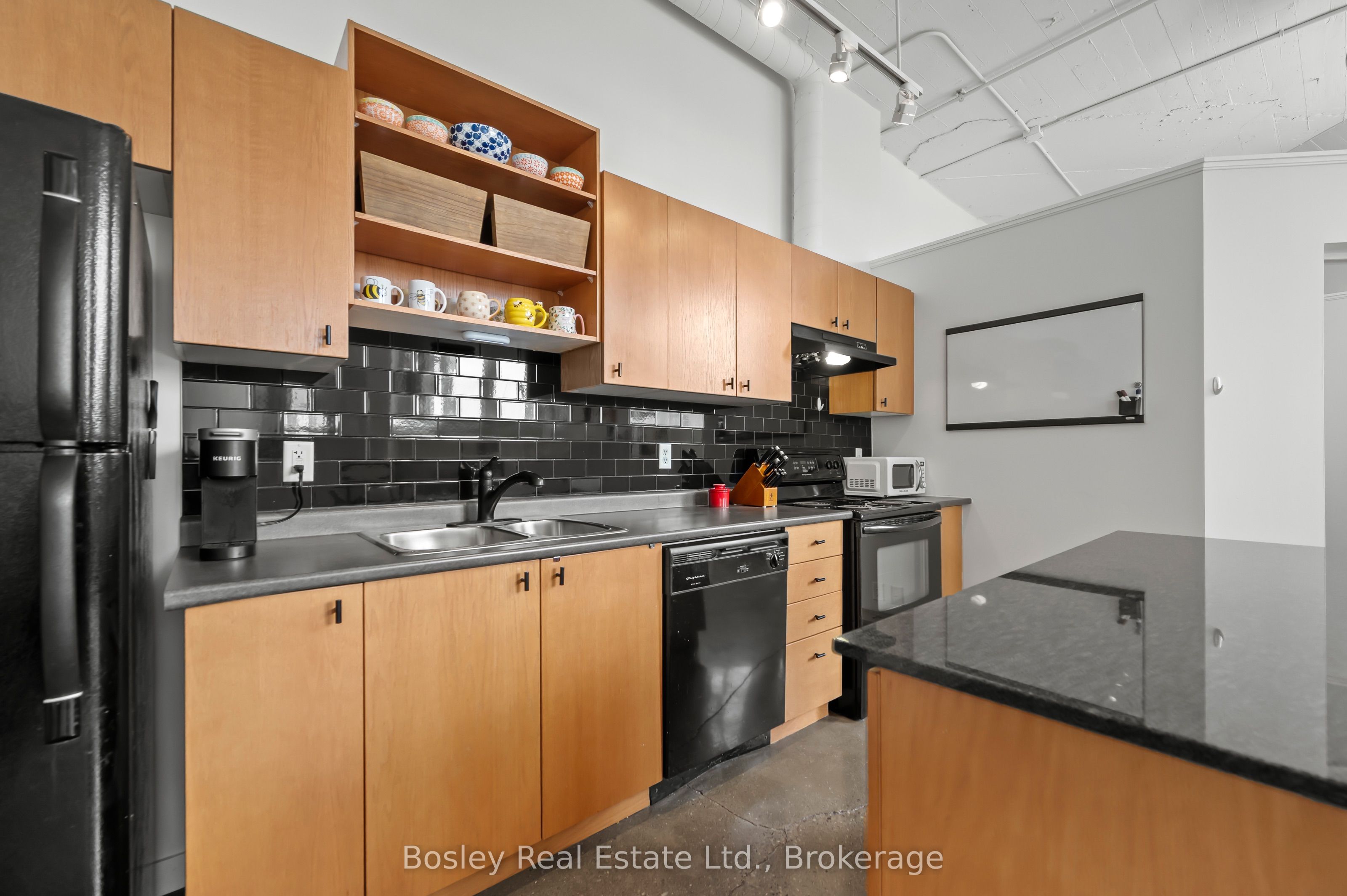 404 King Street W 308 Property Photo 7