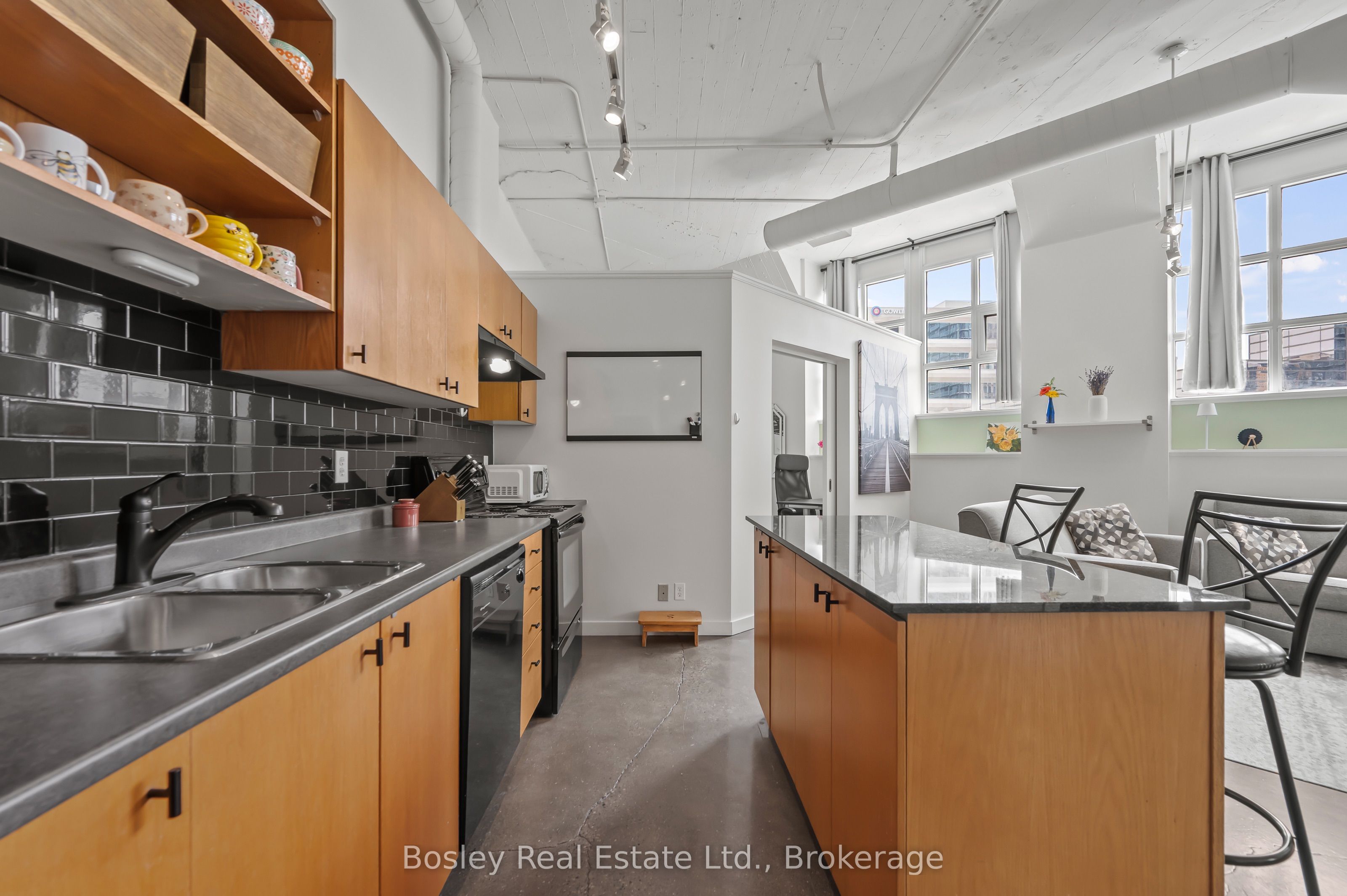 404 King Street W 308 Property Photo 8