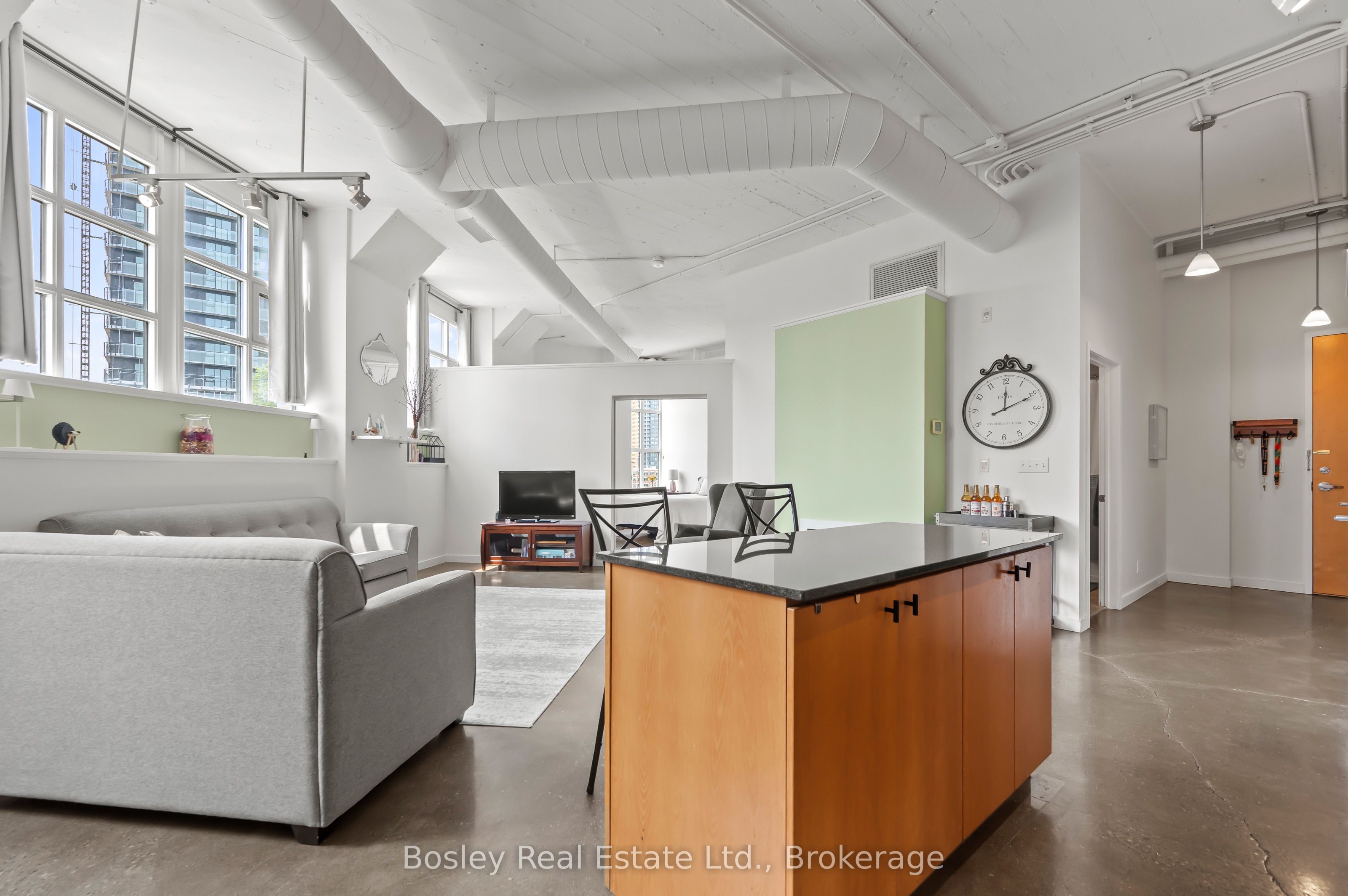 404 King Street W 308 Property Photo 10