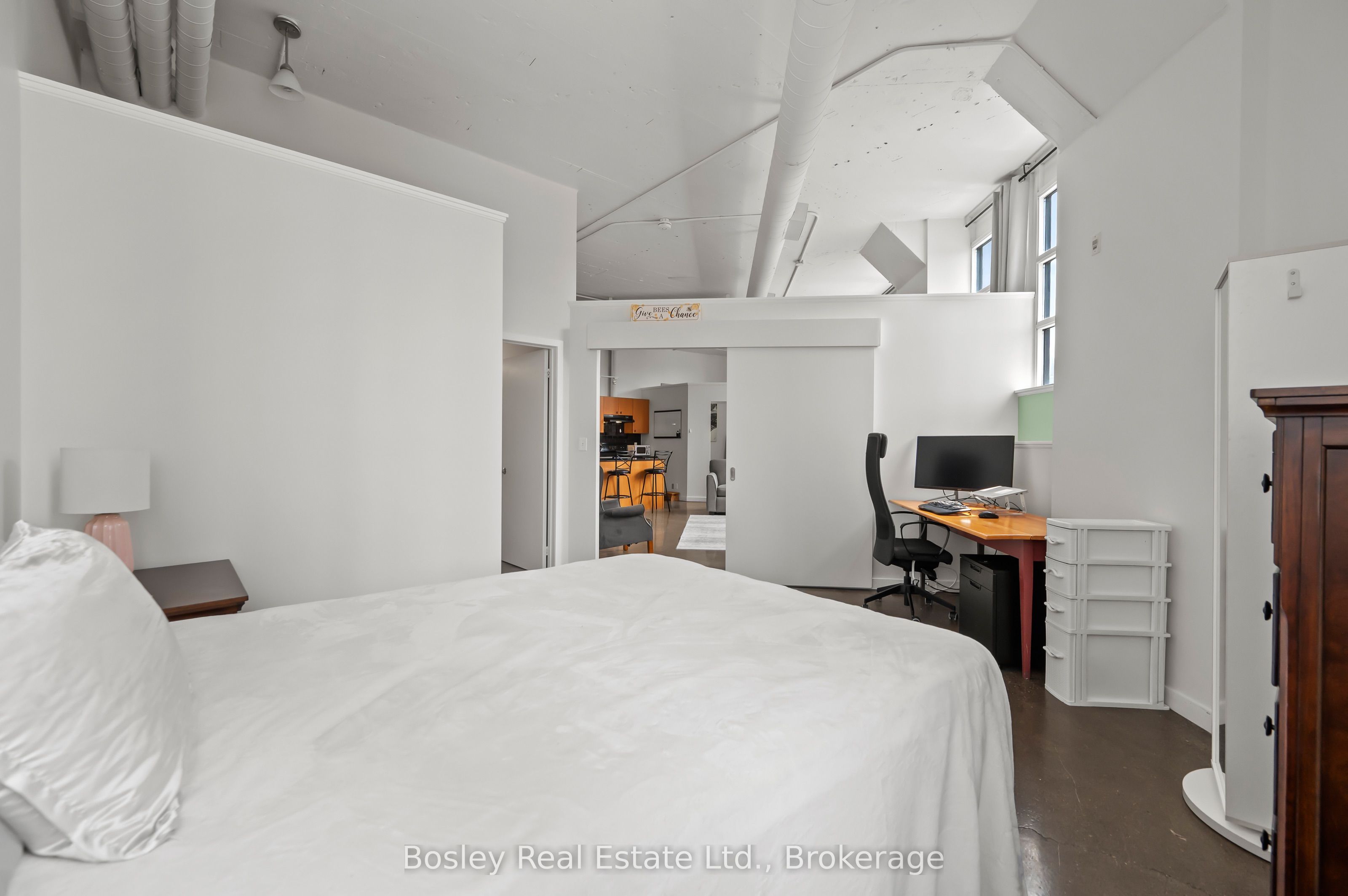 404 King Street W 308 Property Photo 15