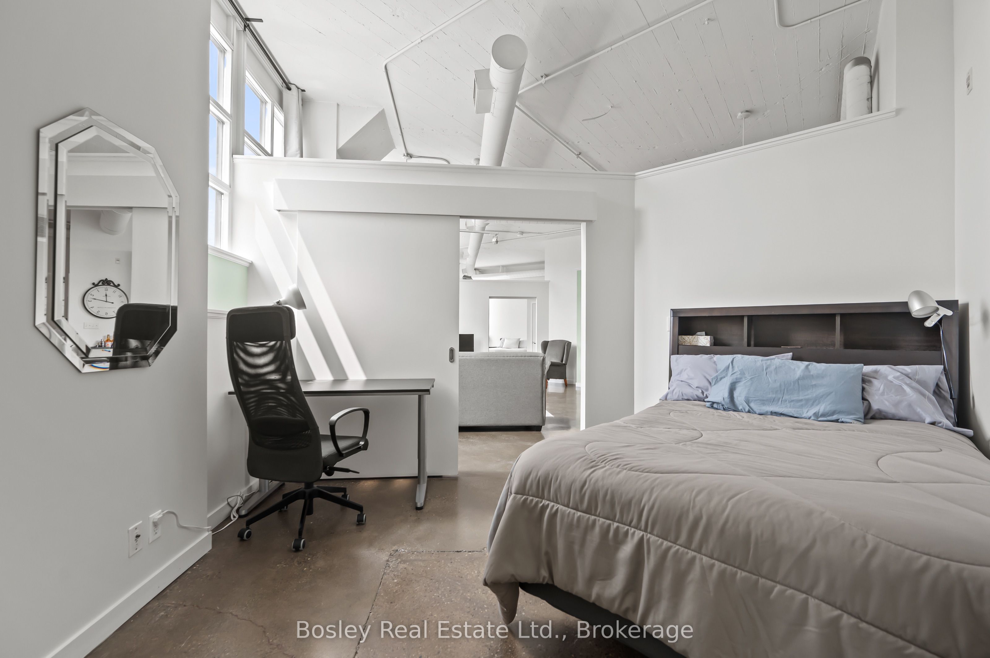 404 King Street W 308 Property Photo 18