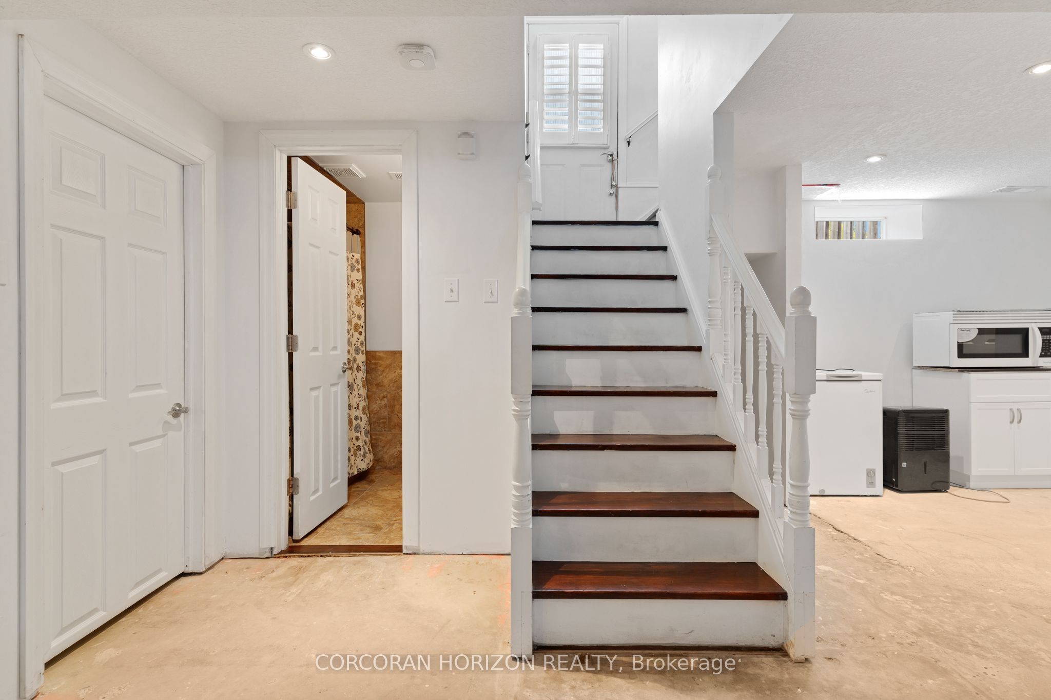 63 Cedarhill Crescent Property Photo 25