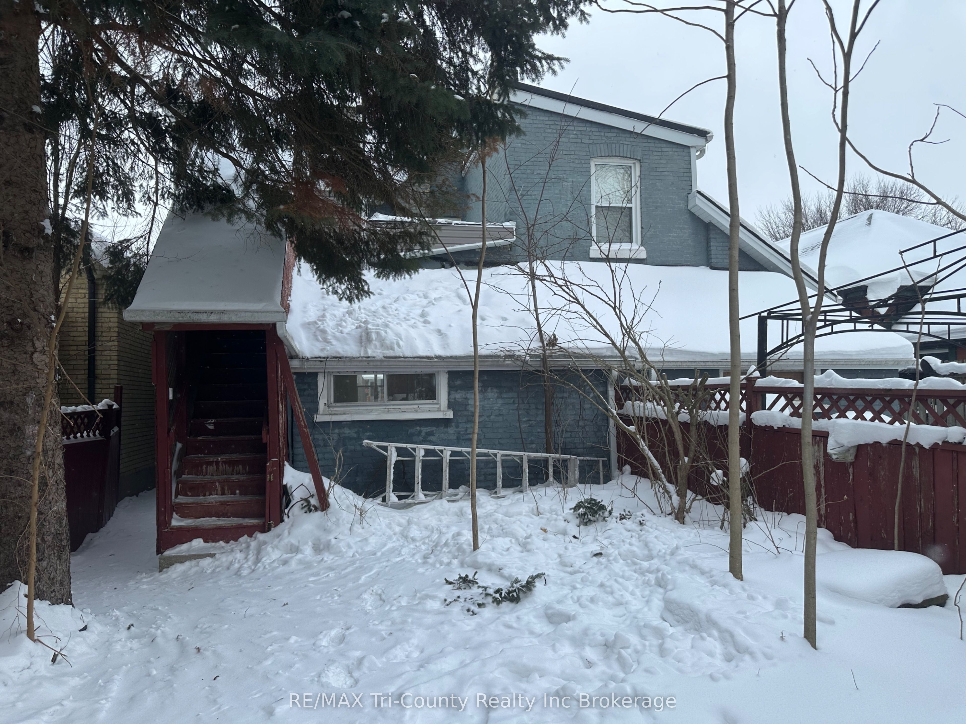 719 Elias Street Property Photo 3