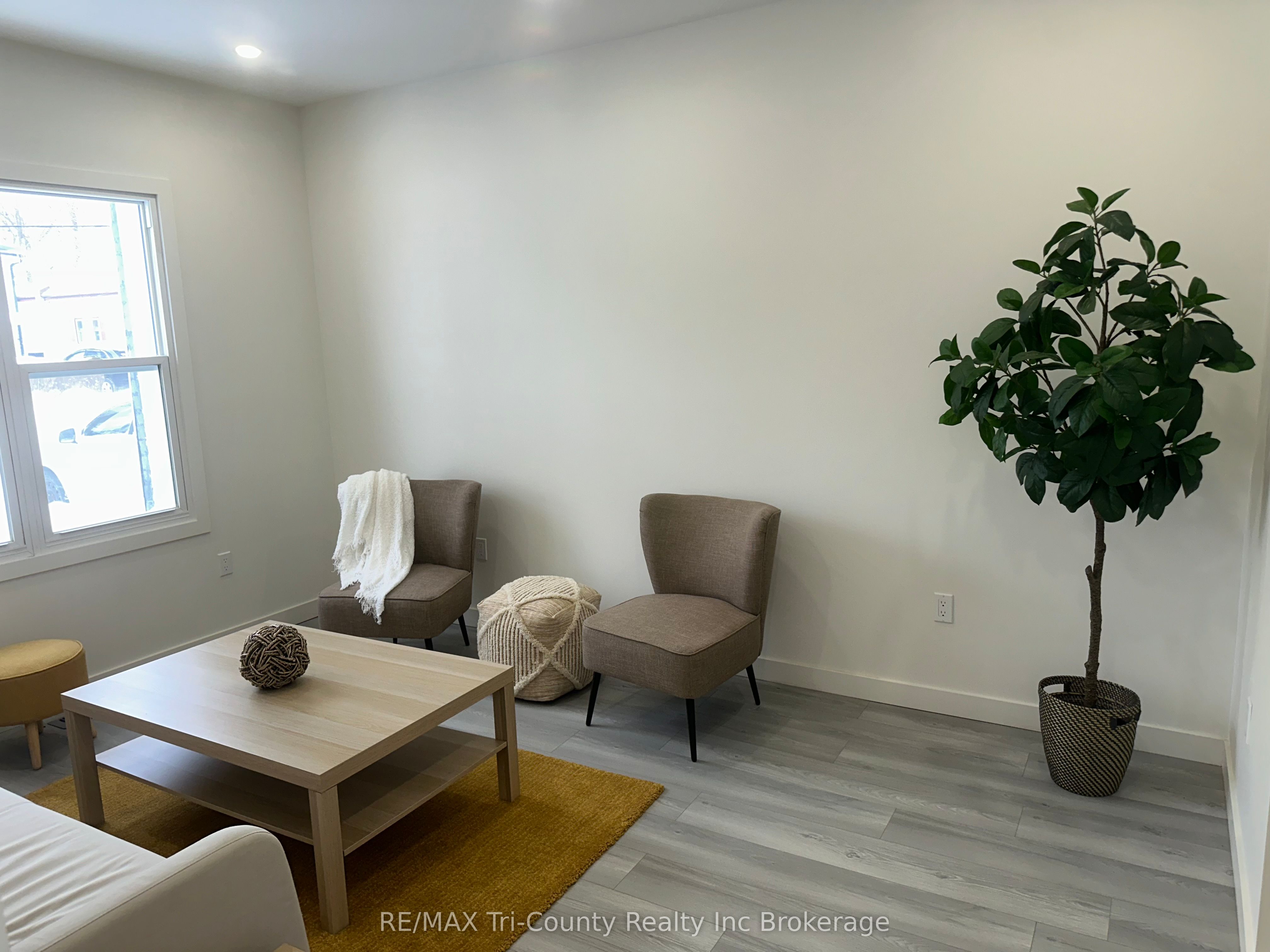 719 Elias Street Property Photo 7