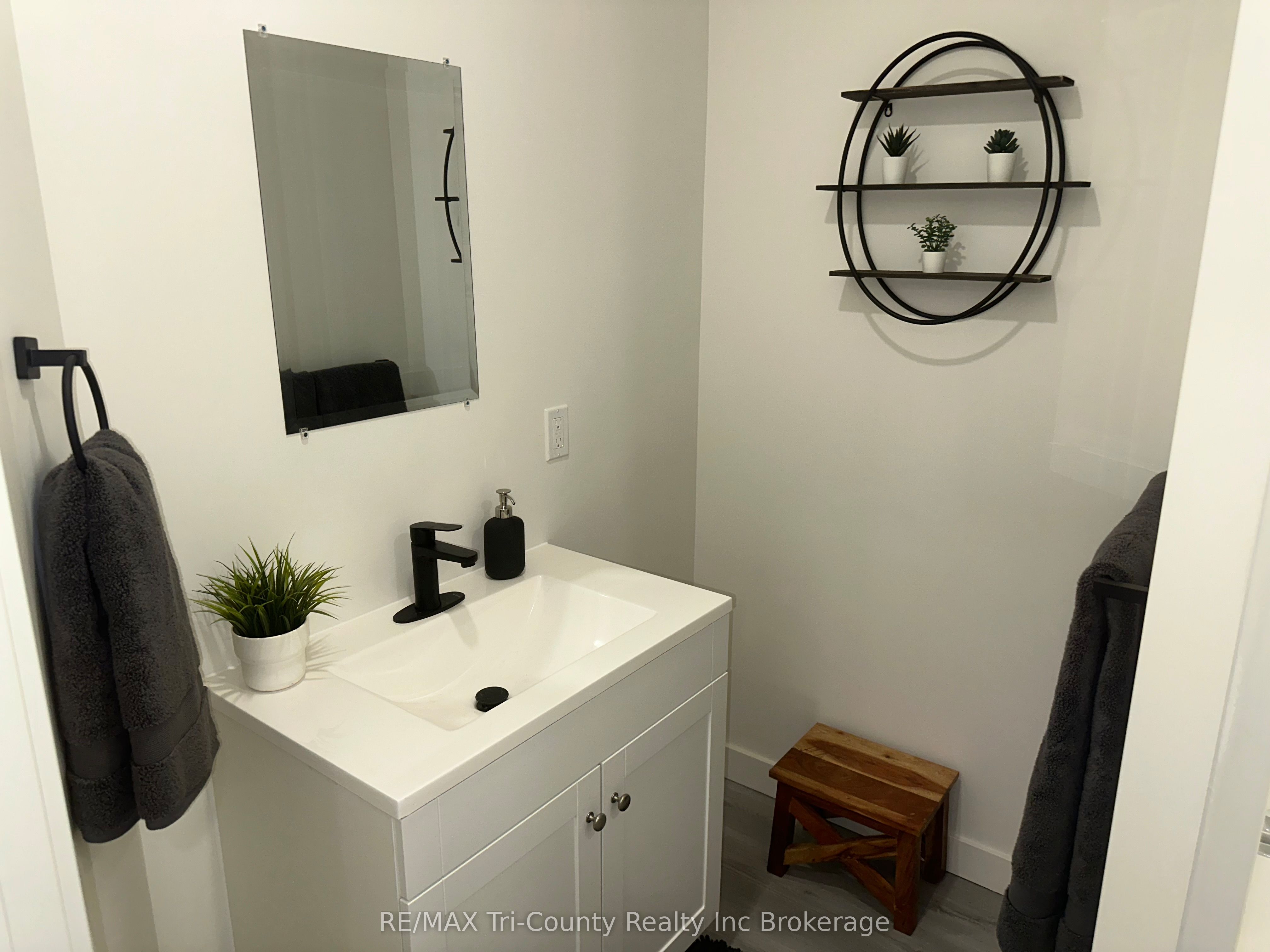 719 Elias Street Property Photo 16