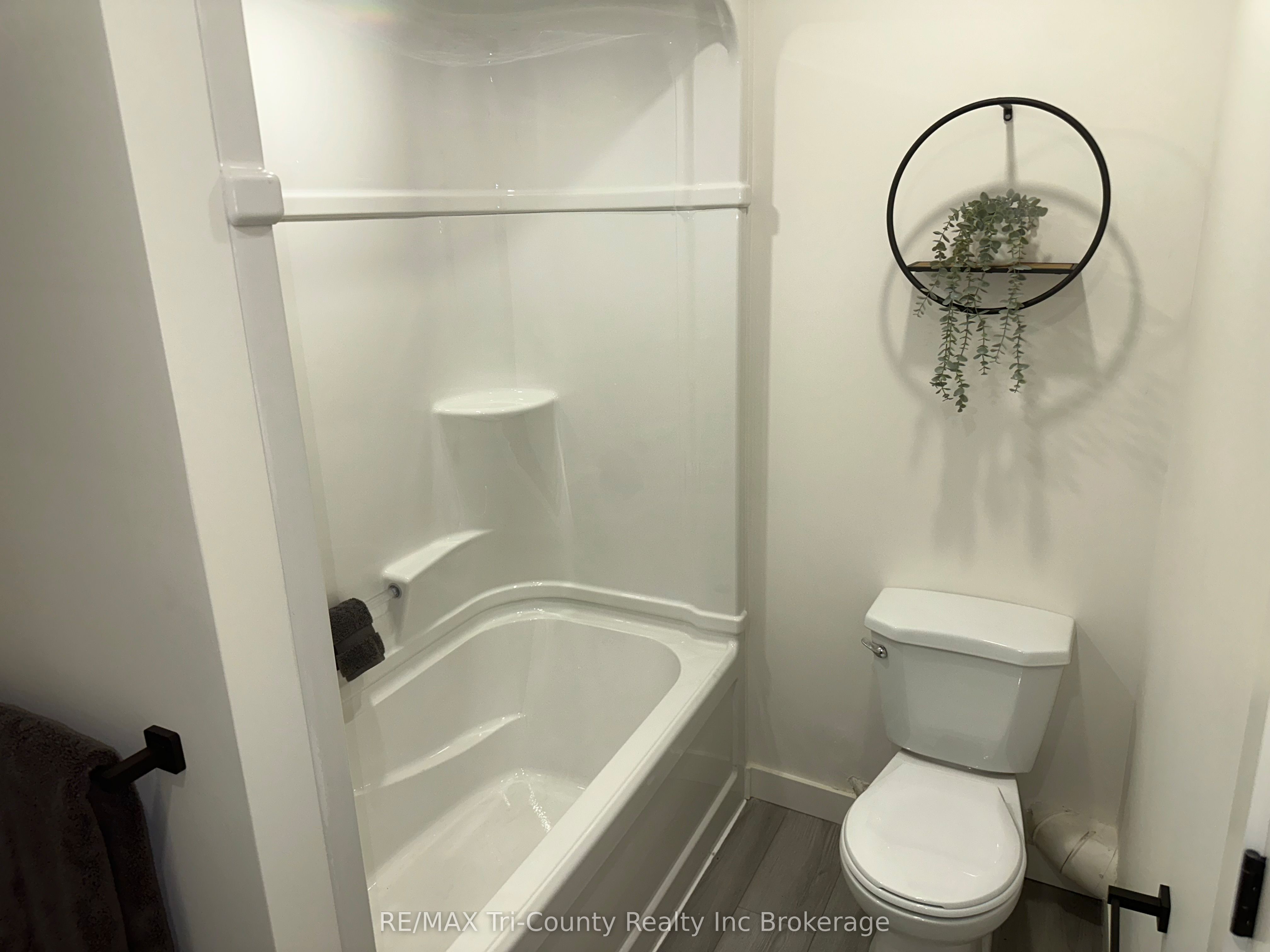 719 Elias Street Property Photo 18