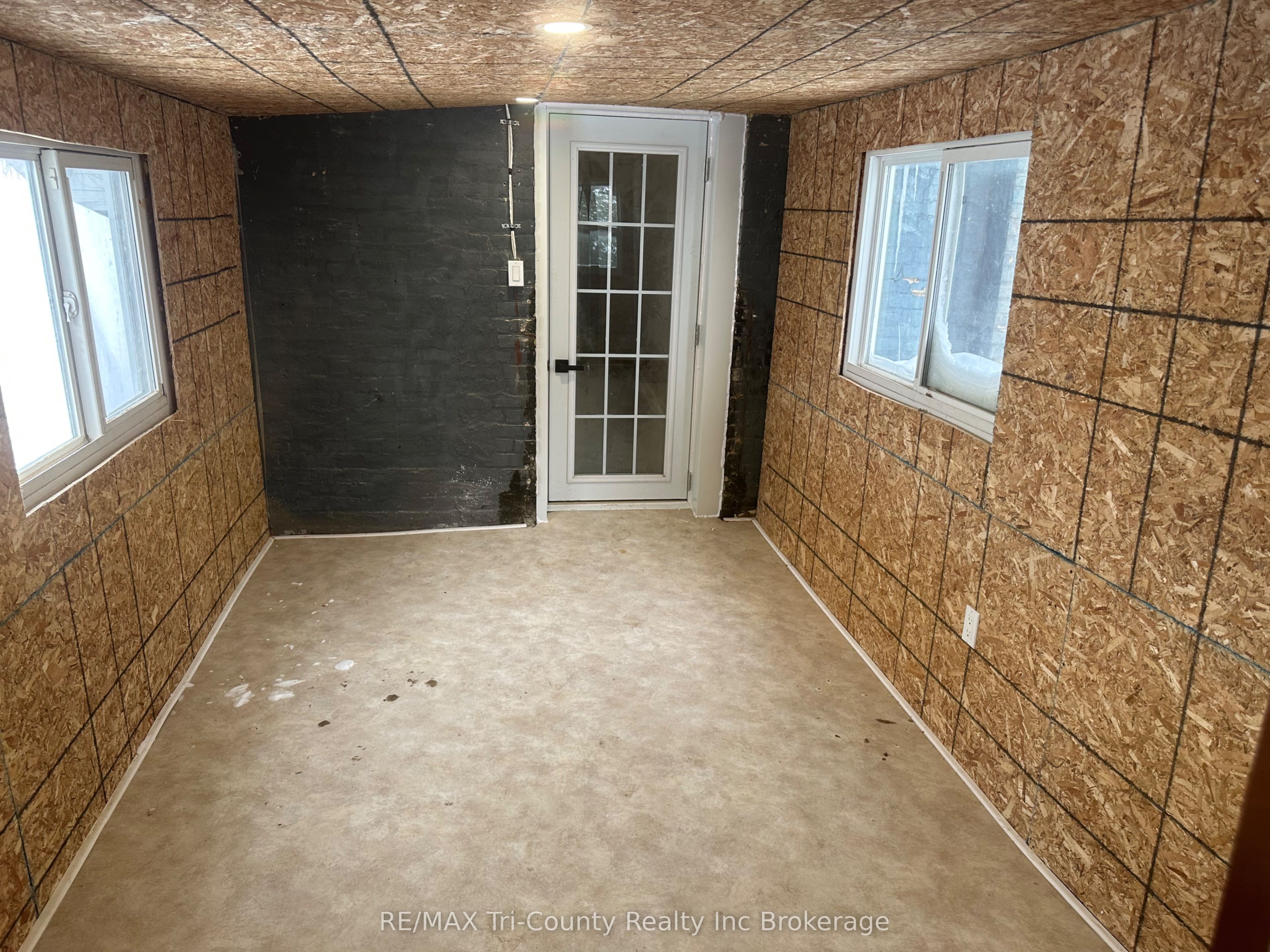719 Elias Street Property Photo 28