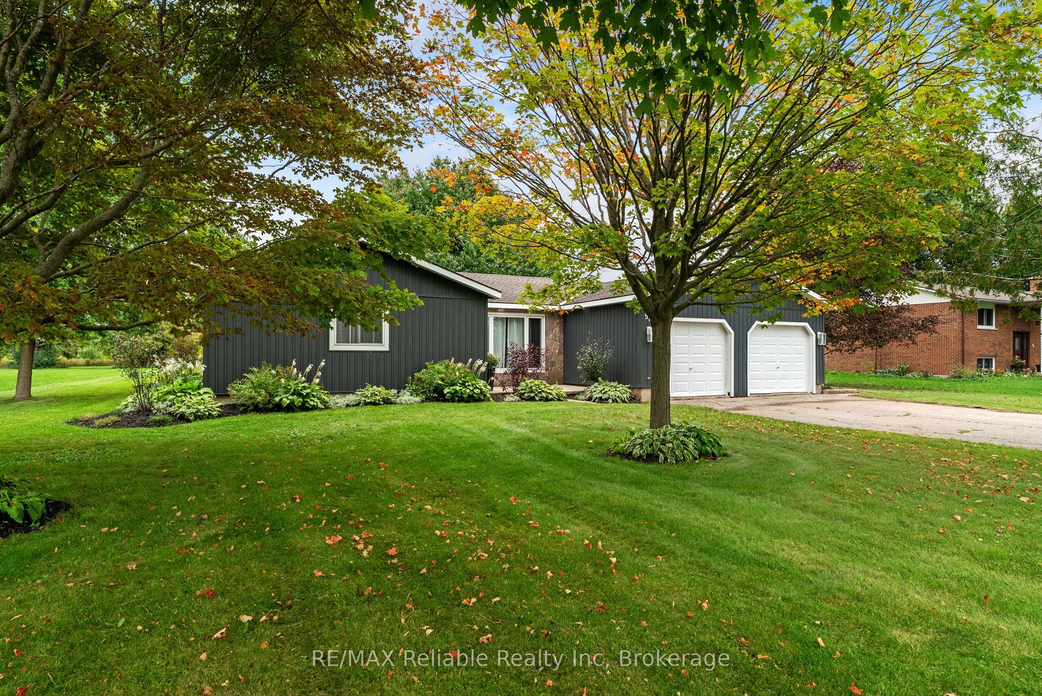 58 Wellington Street S Property Photo 1