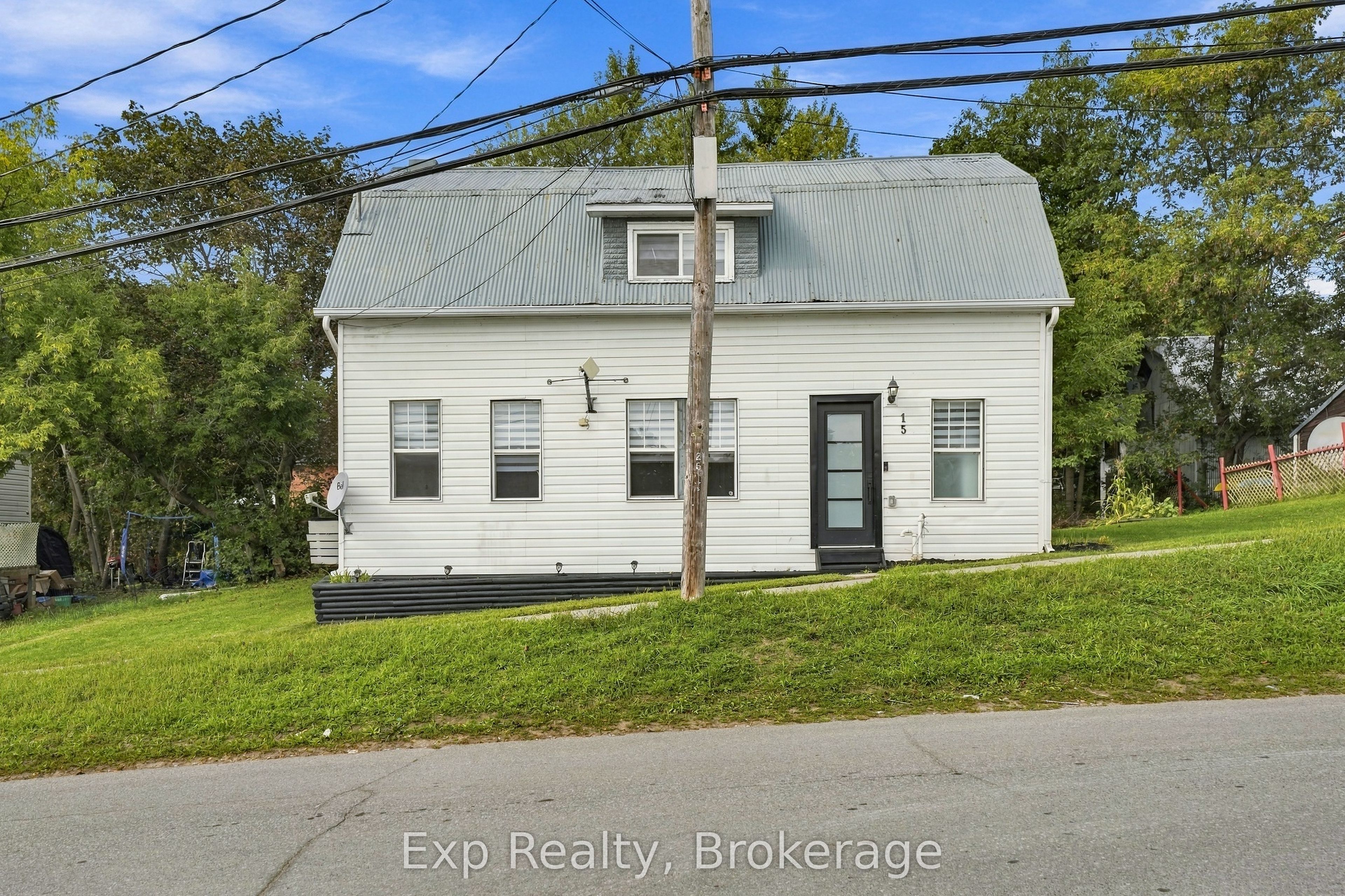 15 Madoc Street Property Photo 1