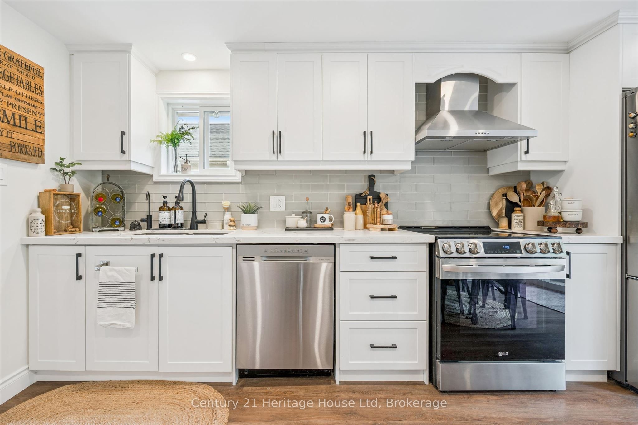 635 Hillview Road Property Photo 10